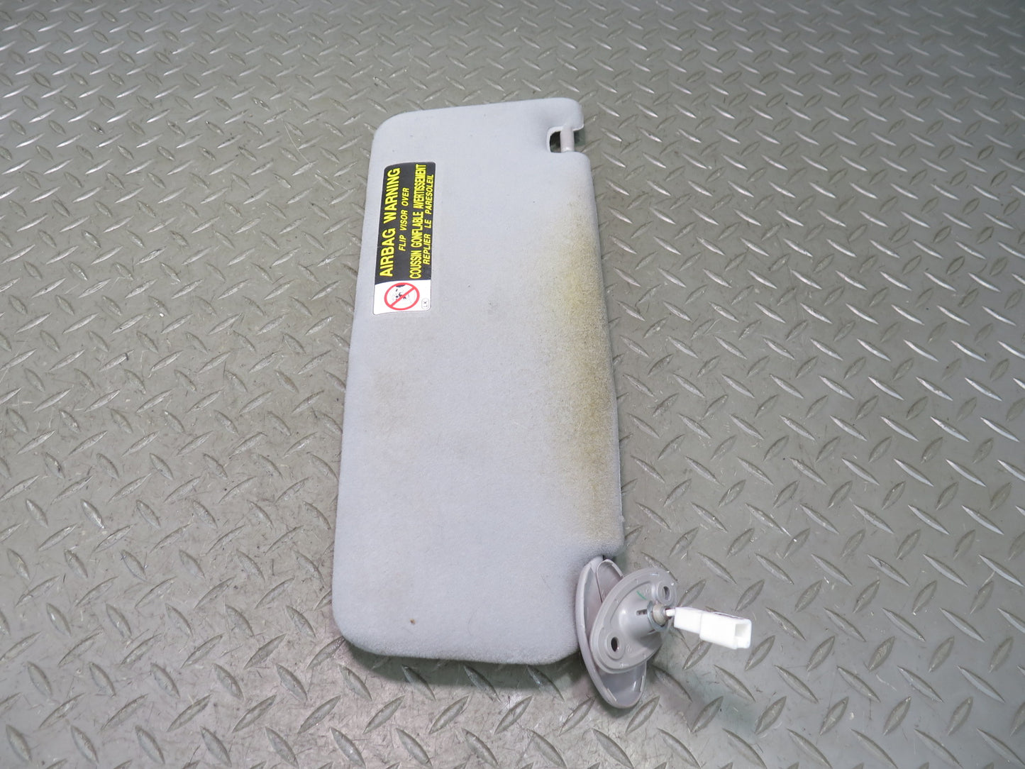 01-05 Lexus UZS160 GS300 GS430 Set of 2 Front Left & Right Sun Visor Gray OEM