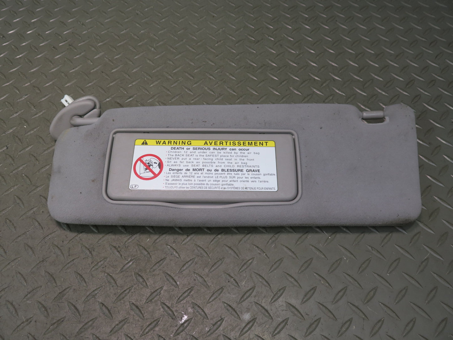01-05 Lexus UZS160 GS300 GS430 Set of 2 Front Left & Right Sun Visor Gray OEM