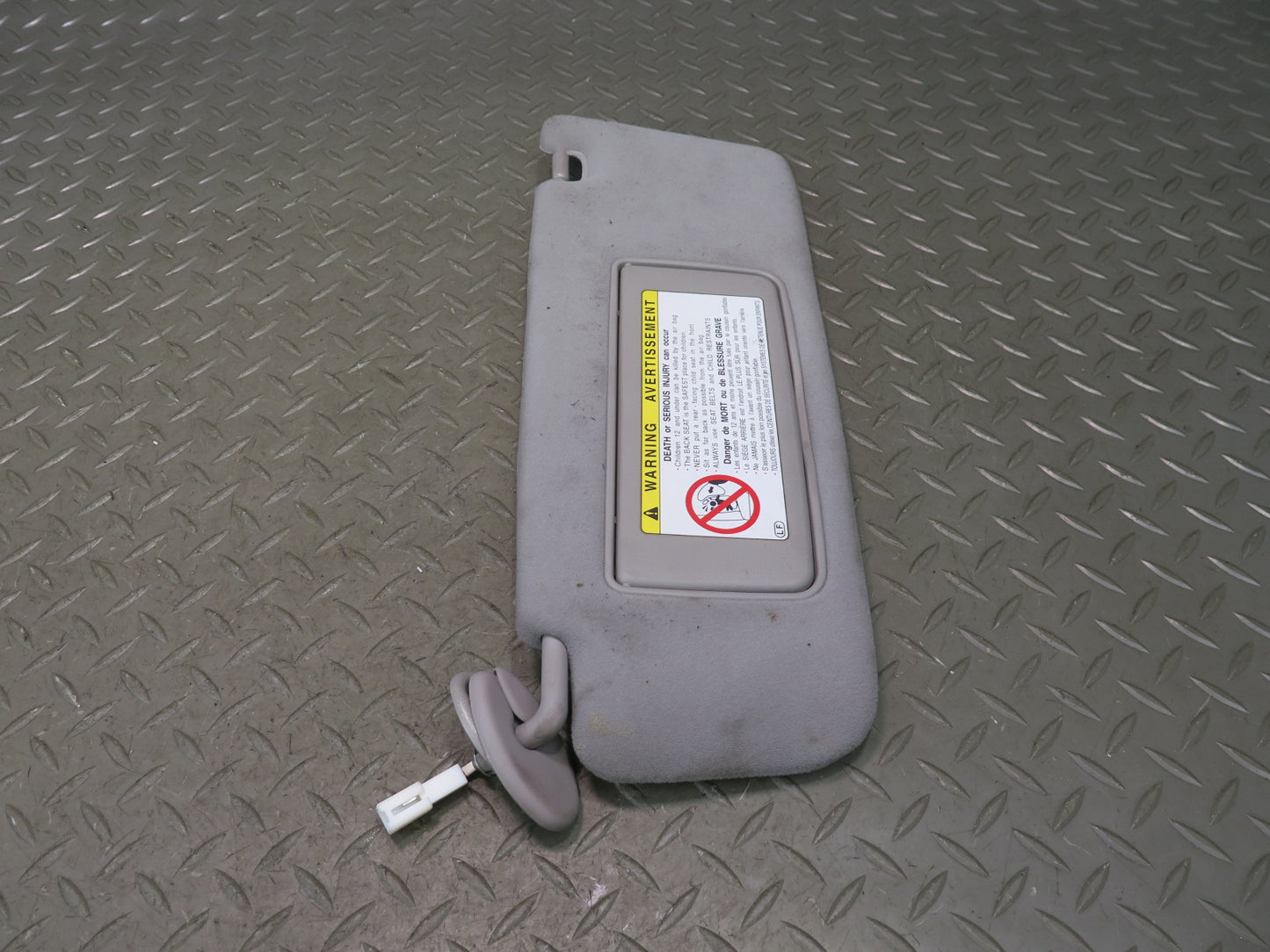 01-05 Lexus UZS160 GS300 GS430 Set of 2 Front Left & Right Sun Visor Gray OEM