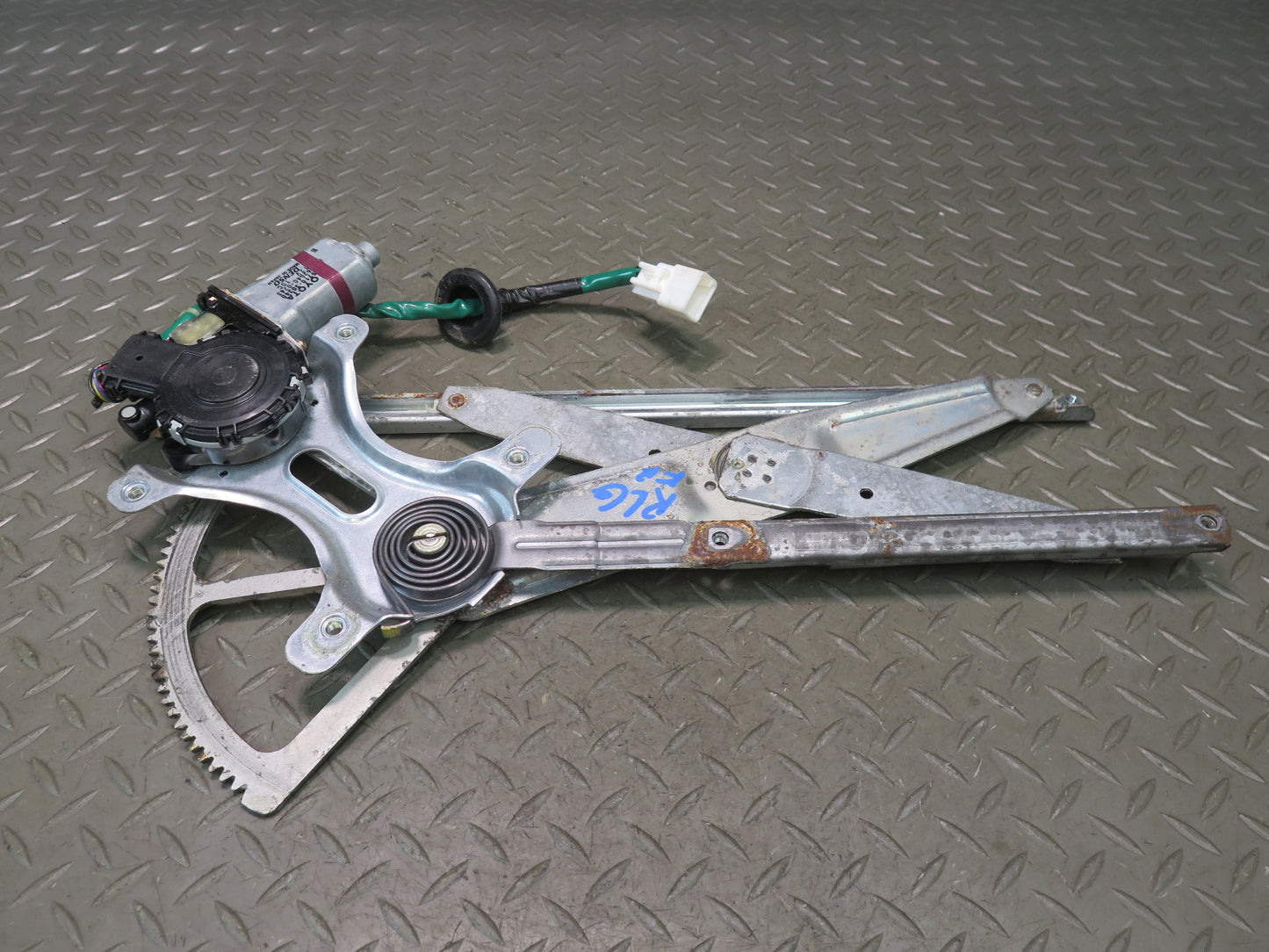98-05 Lexus GS300 GS400 GS430 Front Right Door Window Regulator w Motor OEM