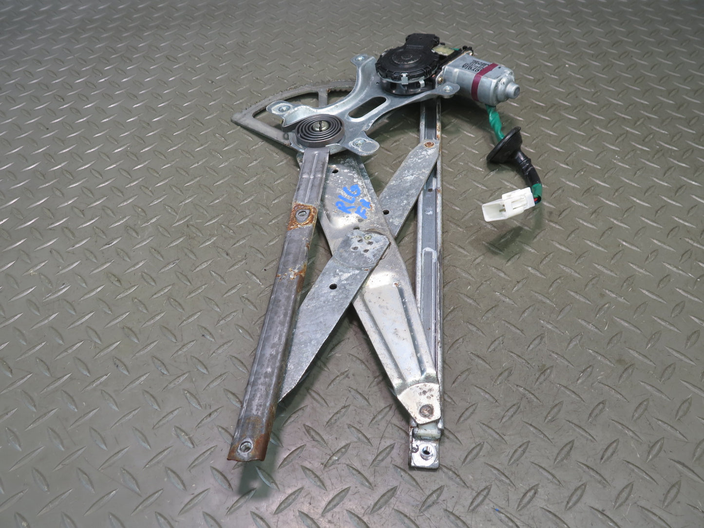 98-05 Lexus GS300 GS400 GS430 Front Right Door Window Regulator w Motor OEM