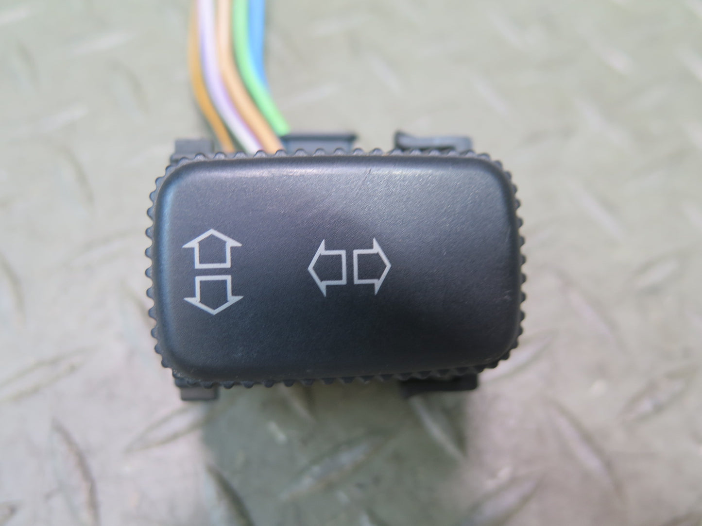01-02 BMW E36/7 Z3 Roadster Right Passenger Seat Adjustment Switch OEM