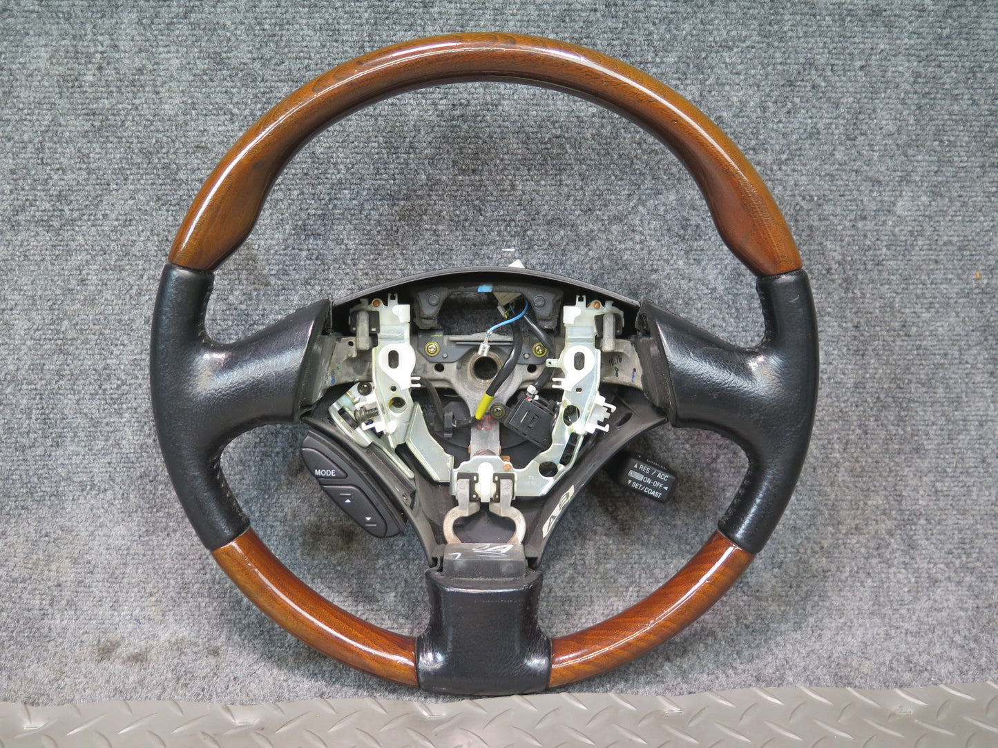 01-05 Lexus UZS160 GS300 GS430 Leather Wood Steering w Controls OEM