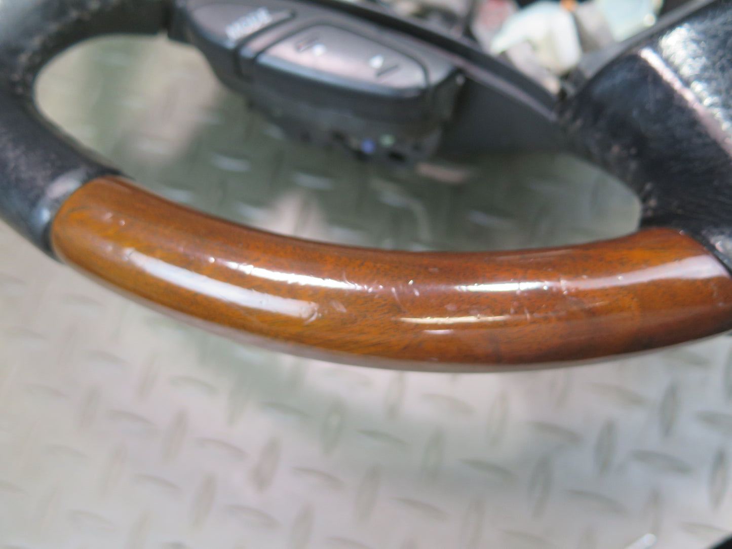 01-05 Lexus UZS160 GS300 GS430 Leather Wood Steering w Controls OEM