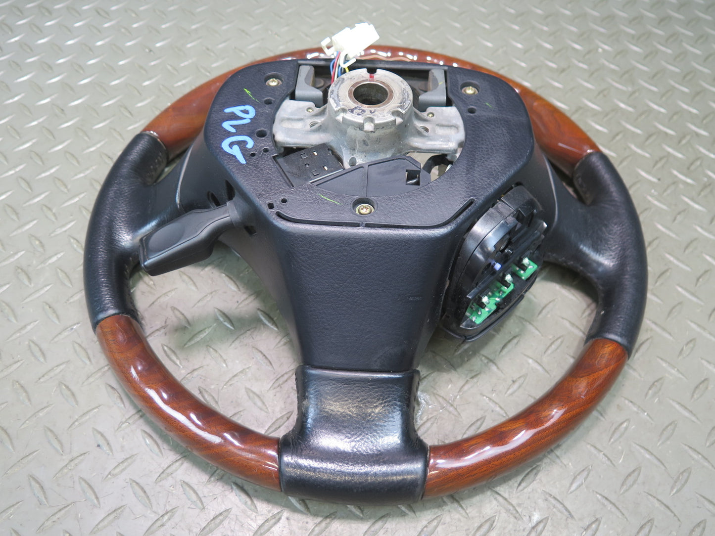 01-05 Lexus UZS160 GS300 GS430 Leather Wood Steering w Controls OEM