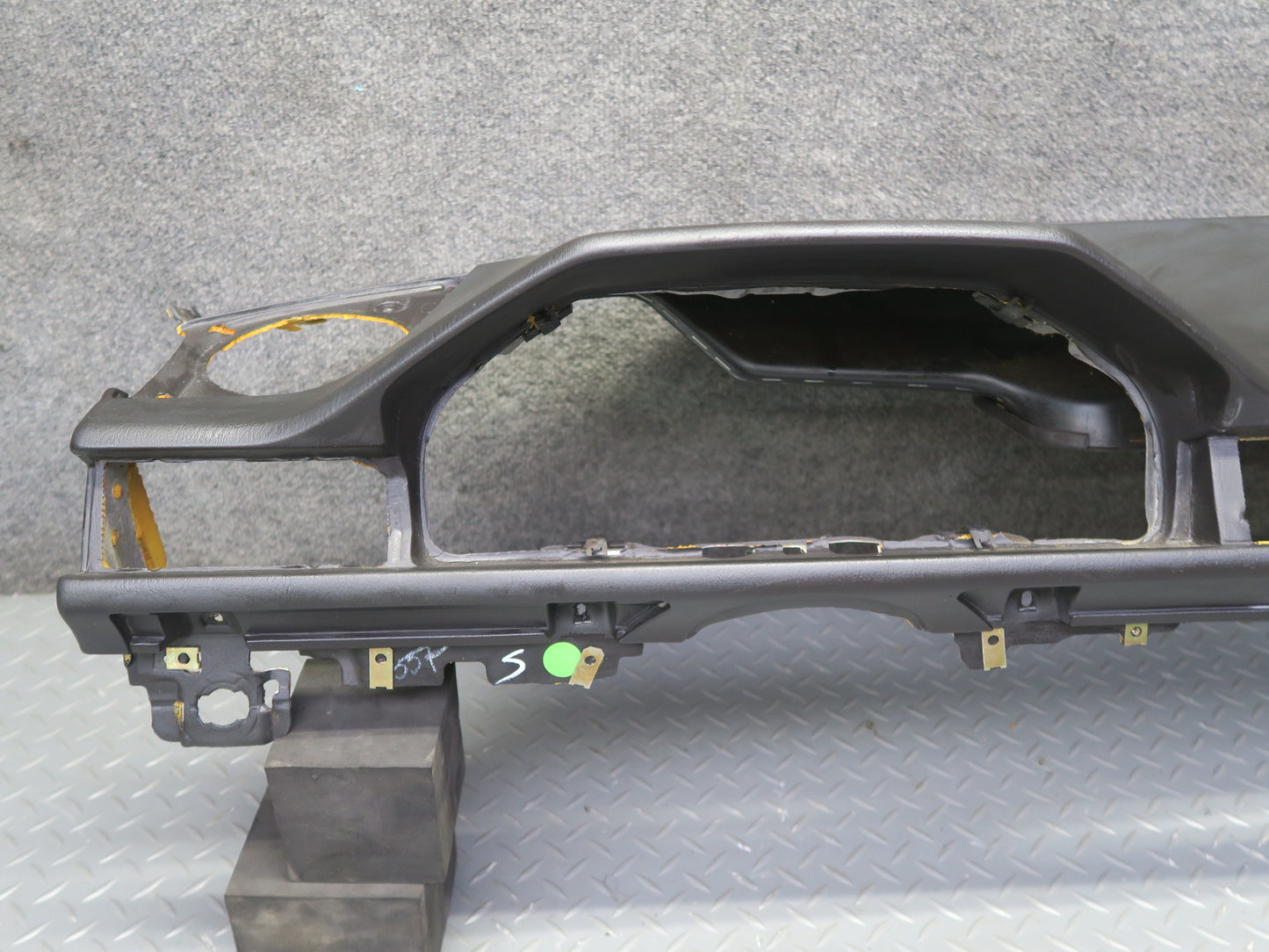 90-93 Mercedes W124 300E Dashboard Dash Instrument Panel Cover Panel OEM