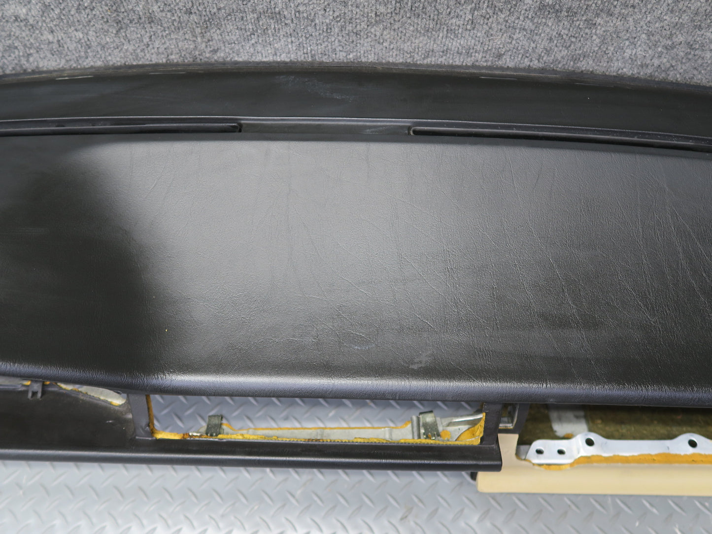 90-93 Mercedes W124 300E Dashboard Dash Instrument Panel Cover Panel OEM