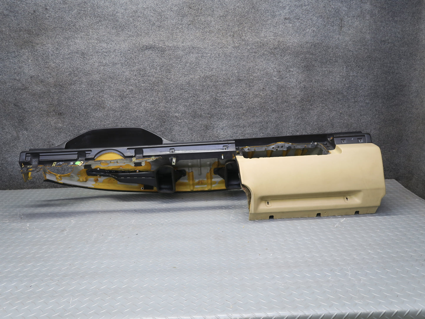 90-93 Mercedes W124 300E Dashboard Dash Instrument Panel Cover Panel OEM