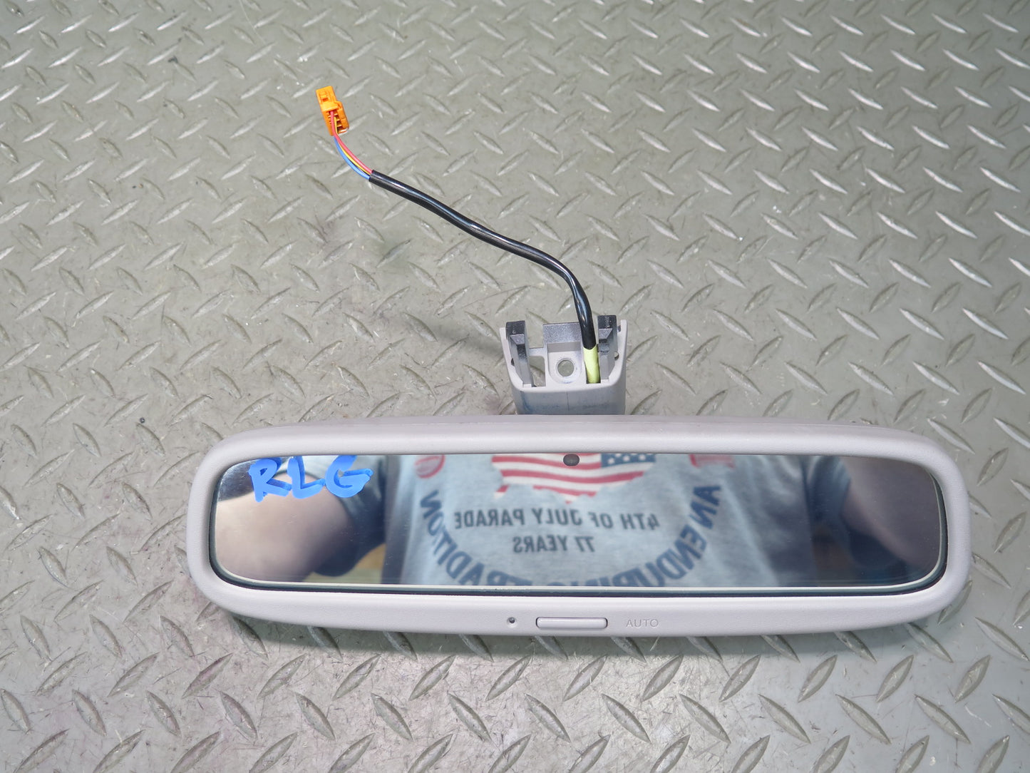 01-05 Lexus UZS160 GS300 GS430 Auto Dimming Interior Rear View Mirror Gray OEM
