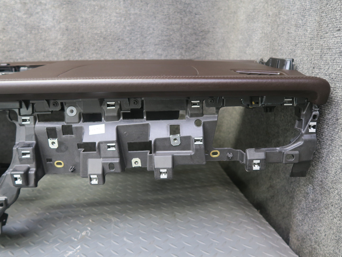 2015-2018 Porsche Macan Front Dashboard Dash Instrument Panel Frame Espresso
