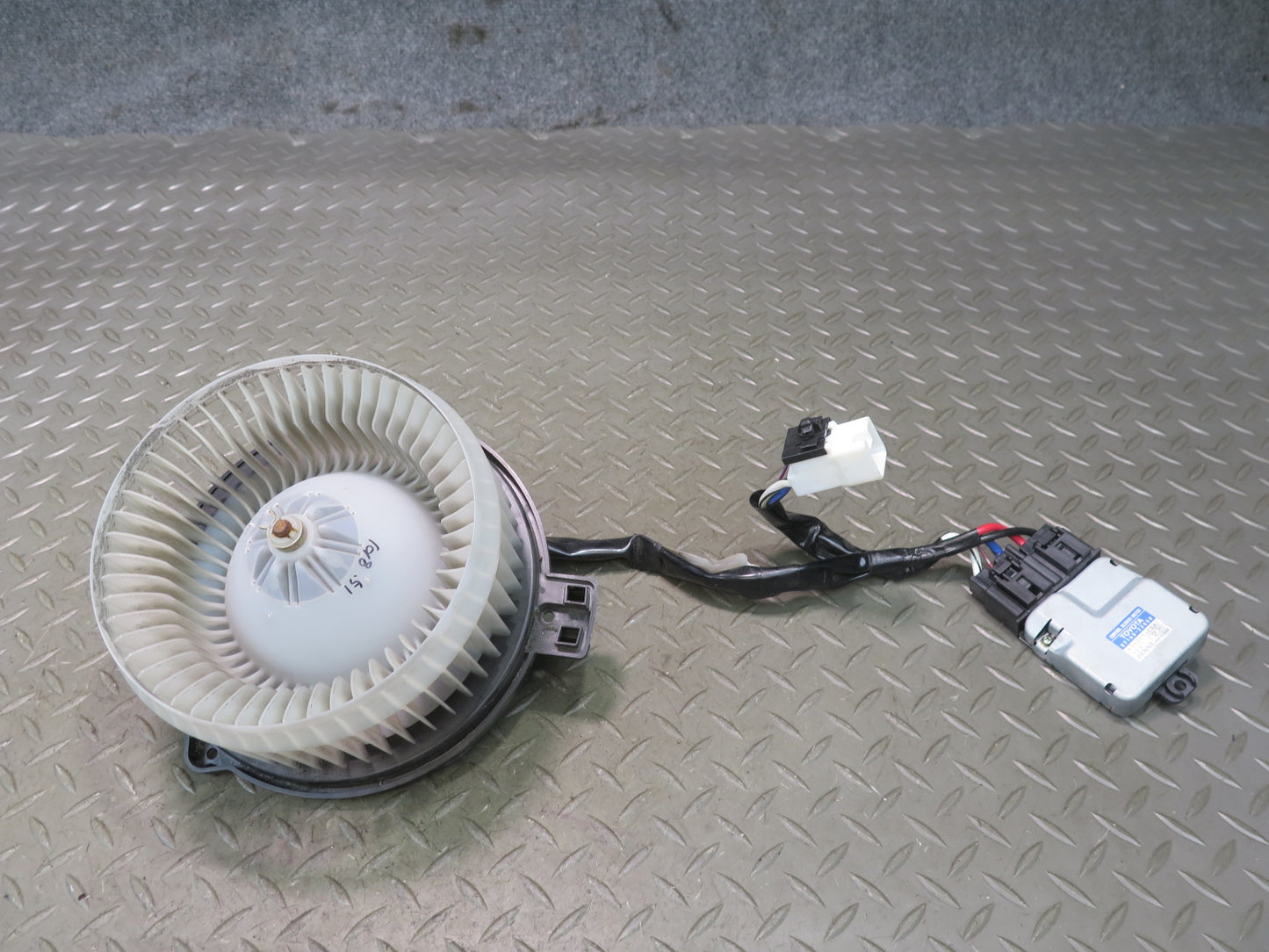 01-05 Lexus GS300 GS430 A/C Heater Blower Motor Fan Control Module Set OEM