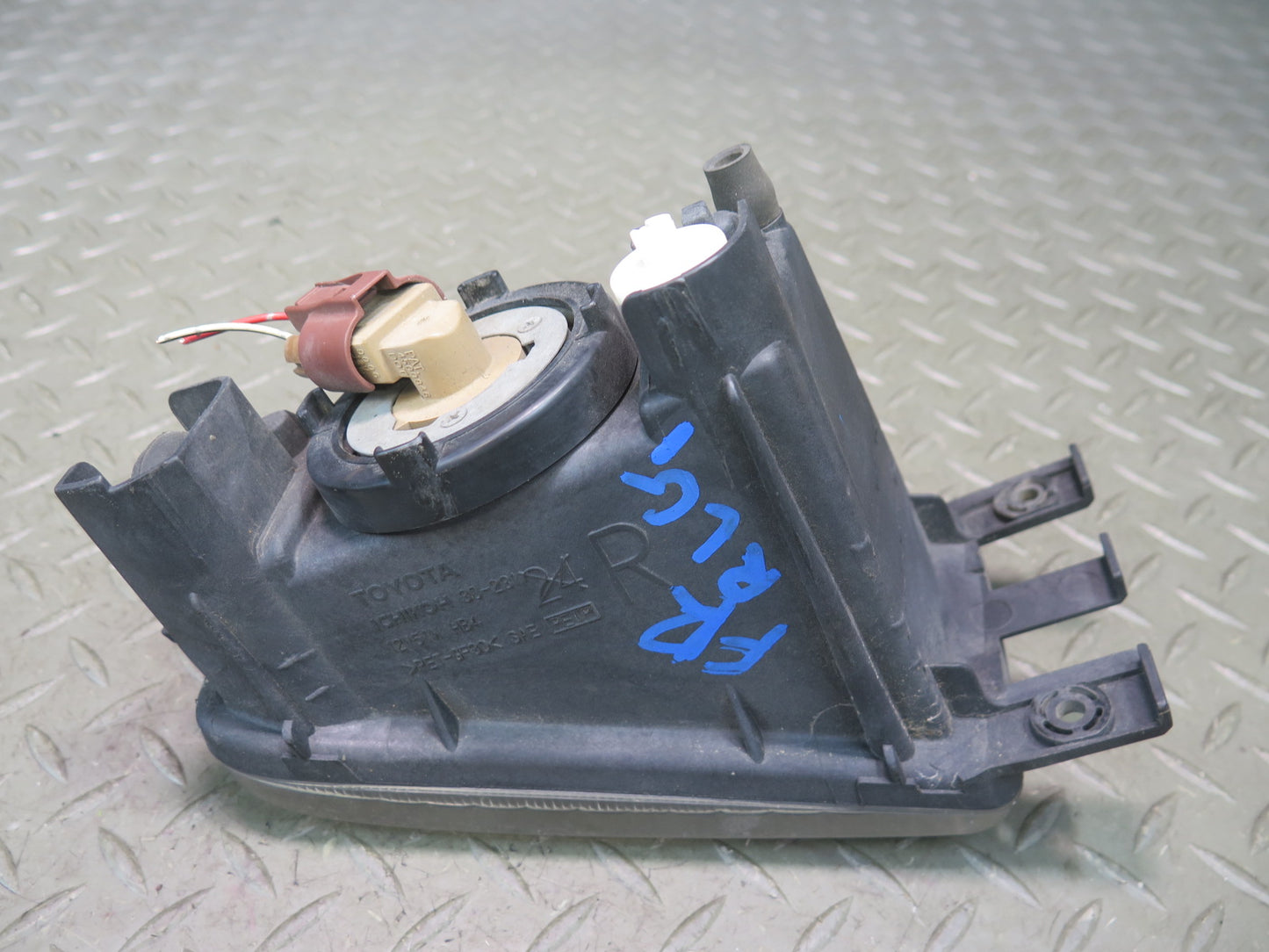 99-05 Lexus UZS160 GS300 GS400 GS430 Front Left & Right Fog Light Lamp Set OEM