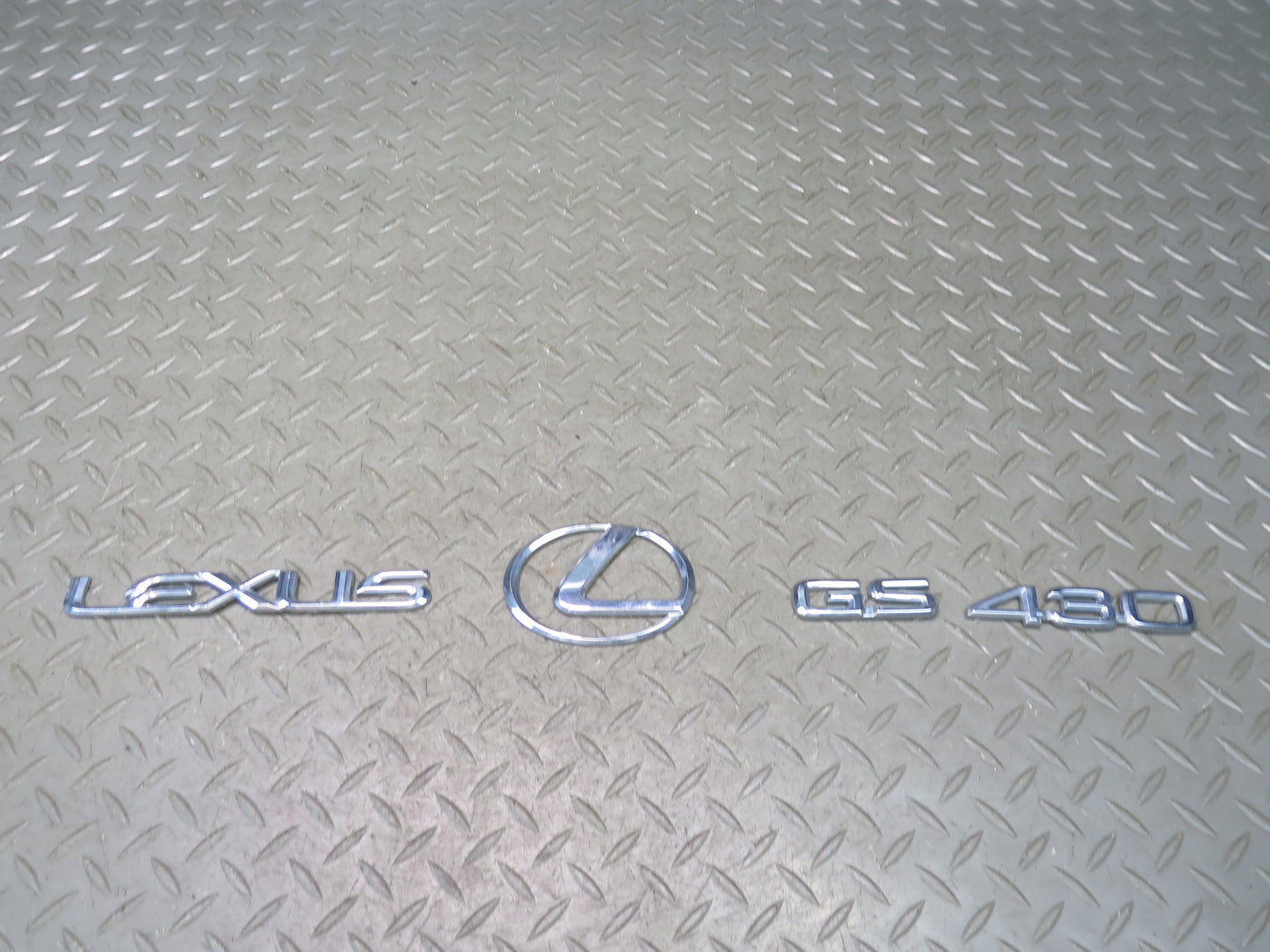 01-05 Lexus UZS160 GS430 Rear Trunk Lid Emblem Logo Badge Symbol Set OEM