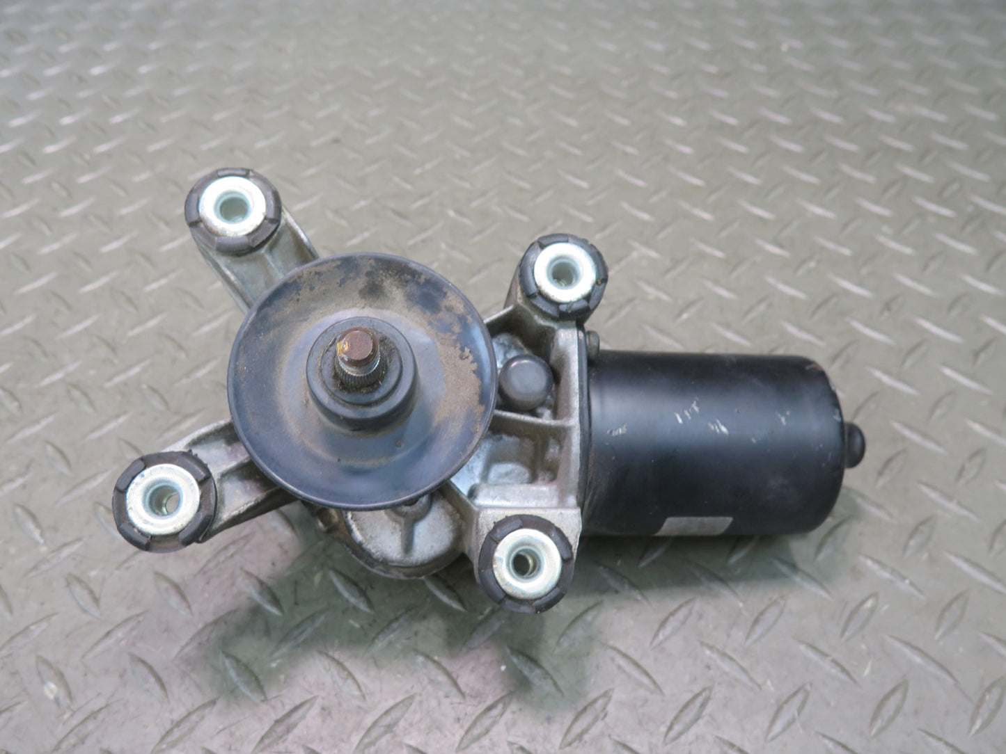 95-97 Nissan Gloria HY33 Front Windshield Wiper Drive Motor OEM