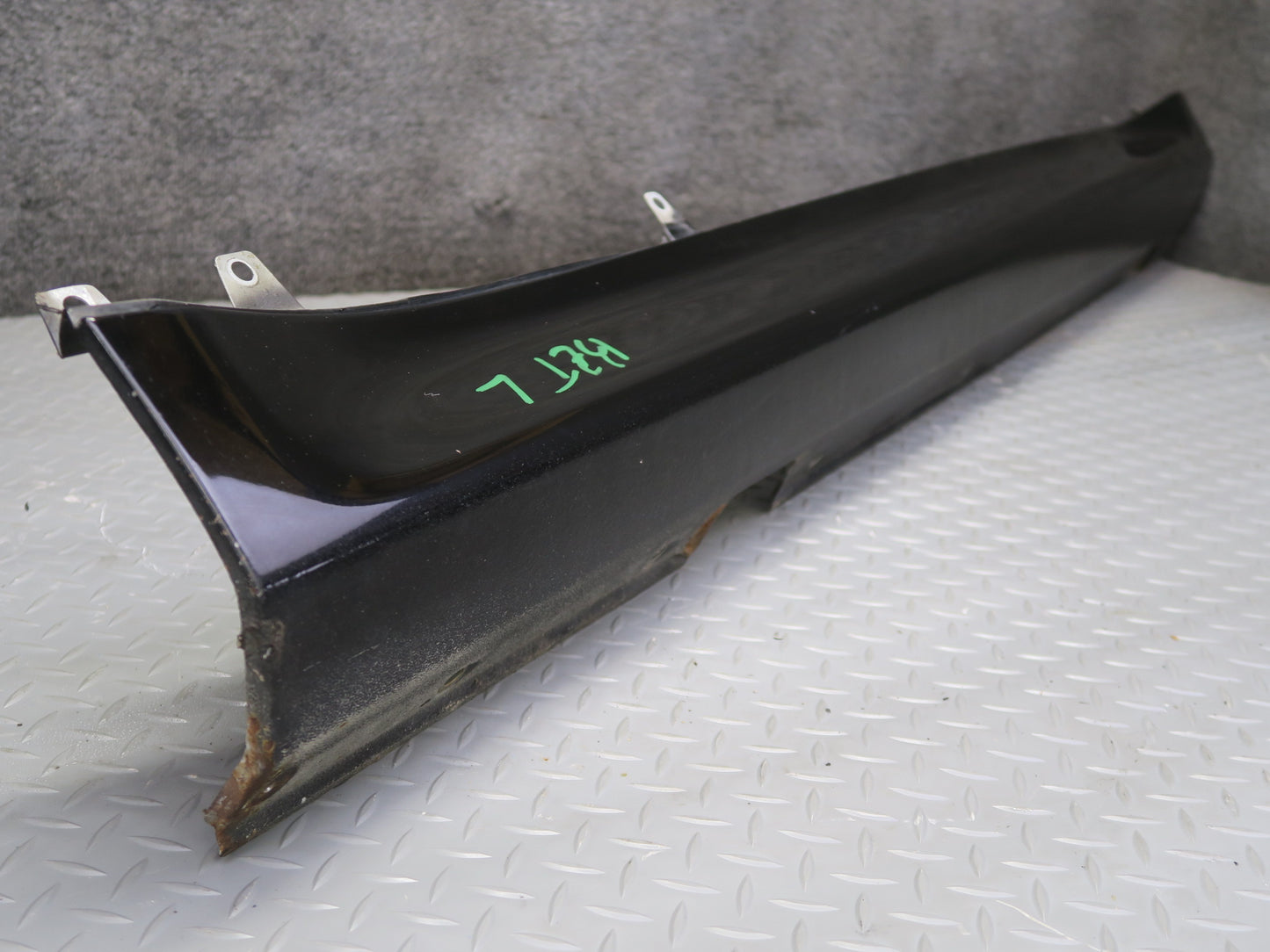 97-02 BMW E36/7 Z3 Left & Right Side Skirt Rocker Panel Molding Set Black OEM