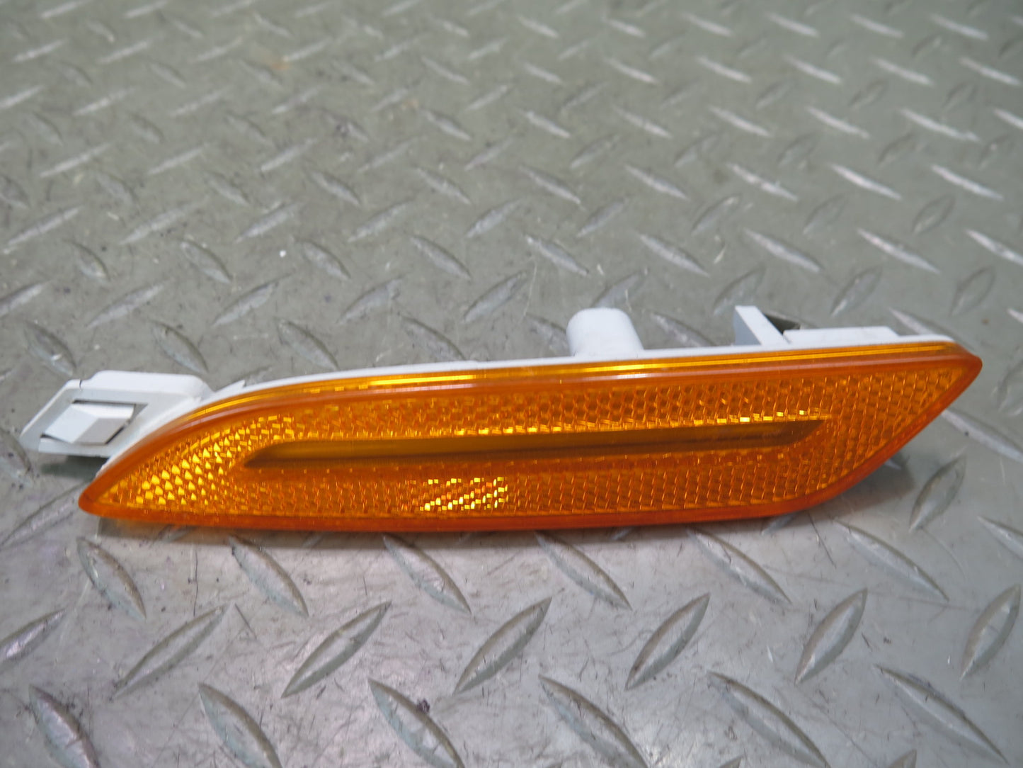2014-2016 Porsche Panamera 970 Front Left Driver Side Marker Light Lamp