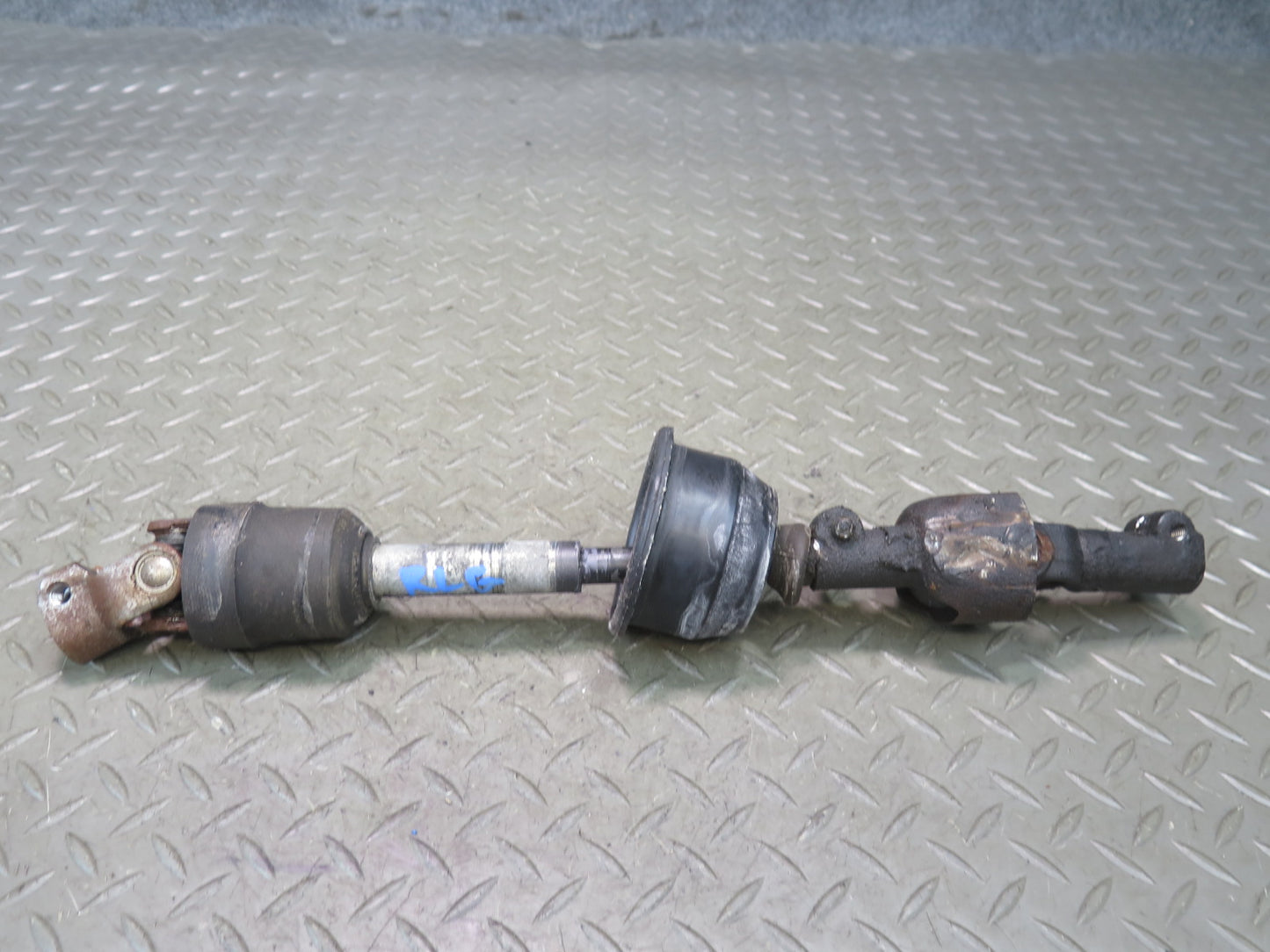 98-03 Lexus UZS160 GS430 Steering Column Intermediate Linkage U Joint Shaft OEM