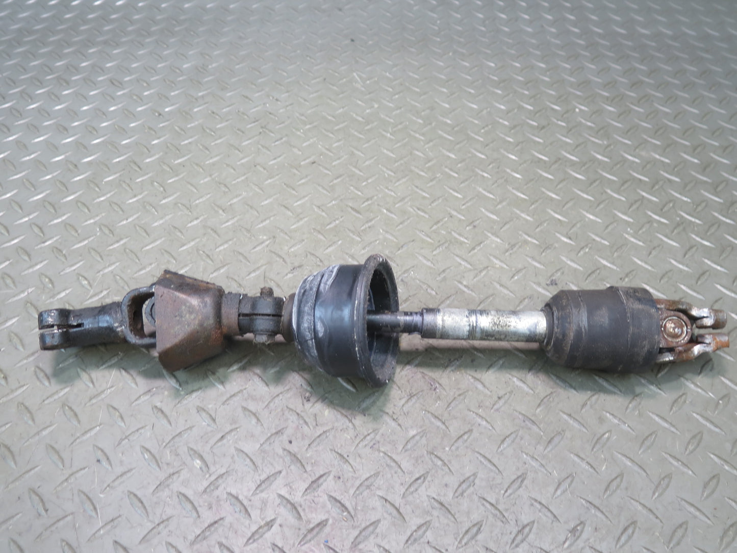 98-03 Lexus UZS160 GS430 Steering Column Intermediate Linkage U Joint Shaft OEM