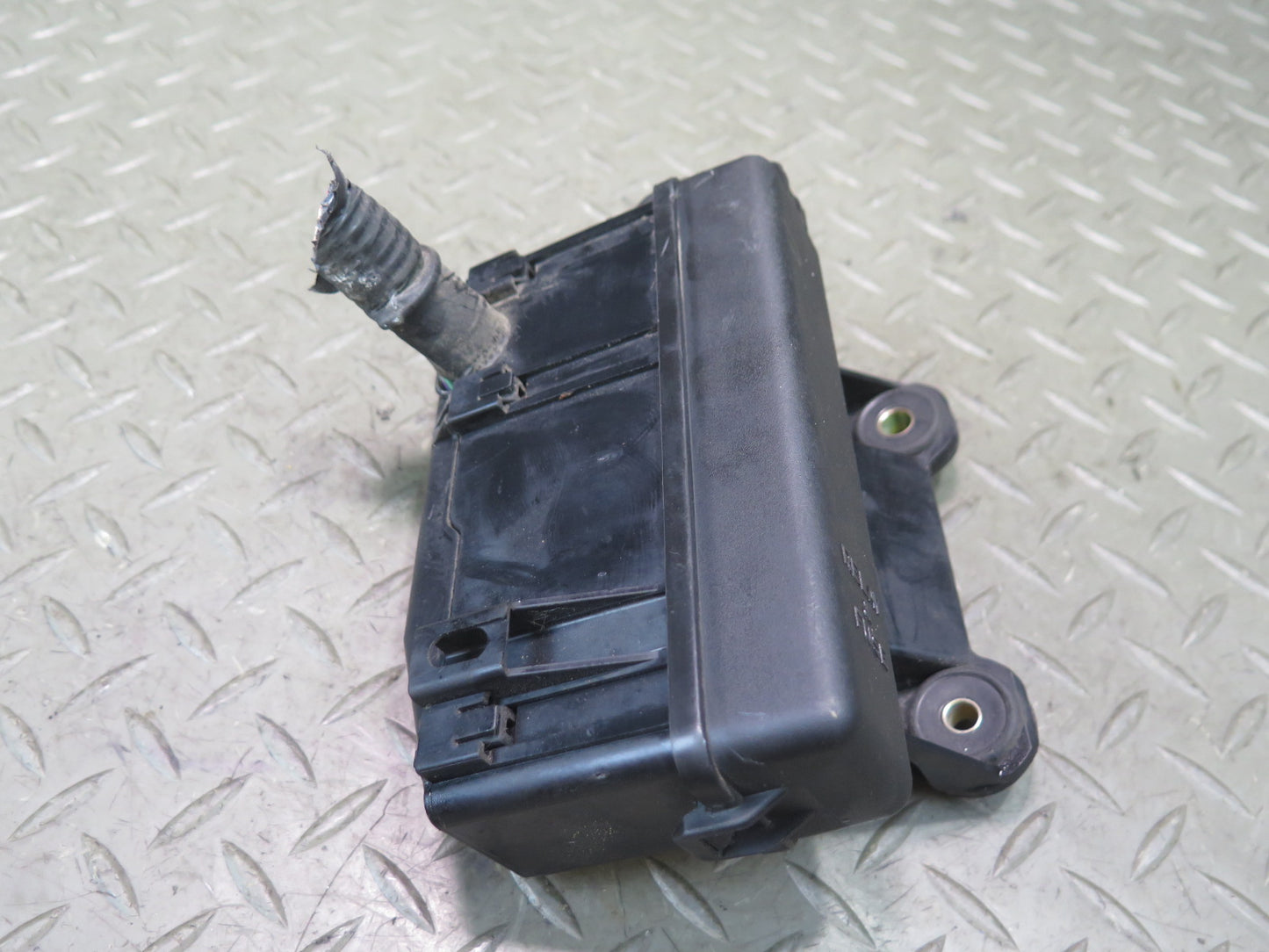 01-05 Lexus JZS160 GS430 Underhood Fuse Relay Box 3138XA2 OEM