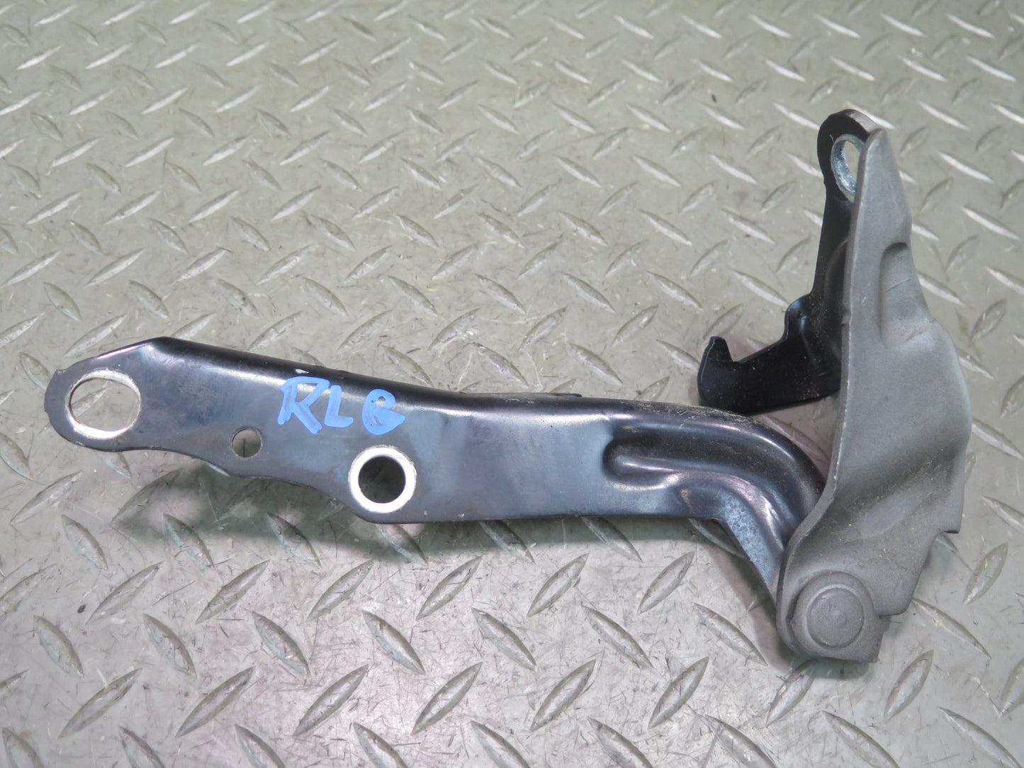 98-05 Lexus UZS160 GS300 GS400 GS430 Set of 2 Front Left & Right Hood Hinge OEM
