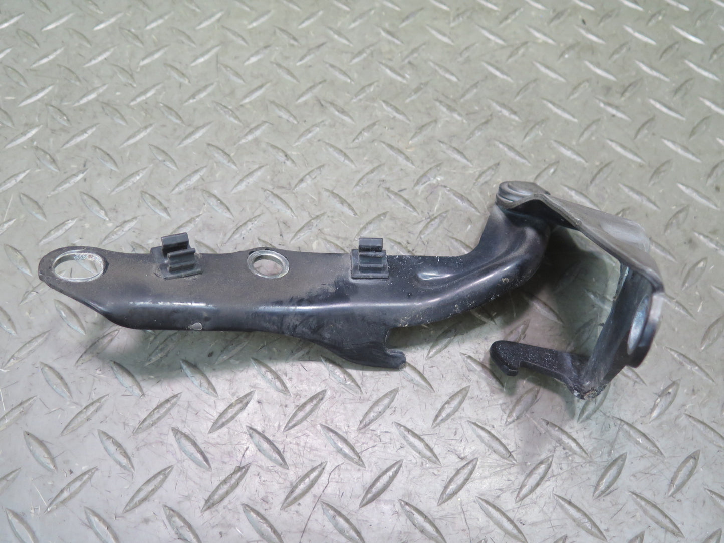 98-05 Lexus UZS160 GS300 GS400 GS430 Set of 2 Front Left & Right Hood Hinge OEM