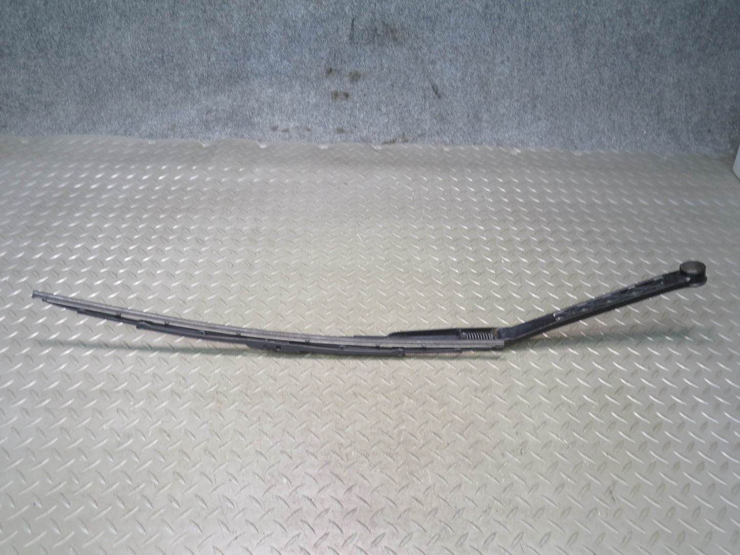 98-05 Lexus UZS160 GS300 GS400 GS430 Set of 2 Front Left & Right Wiper Arm OEM