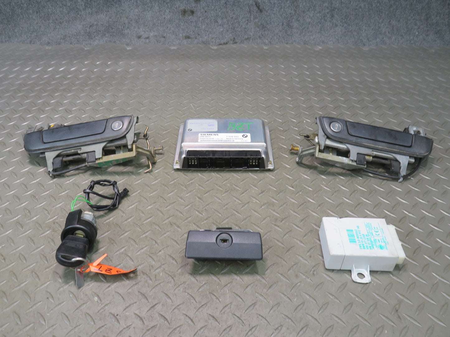 01-02 BMW E36/7 Z3 3.0i M54 ECM ECU Door Handle Ignition Glove Lock KEY Set OEM