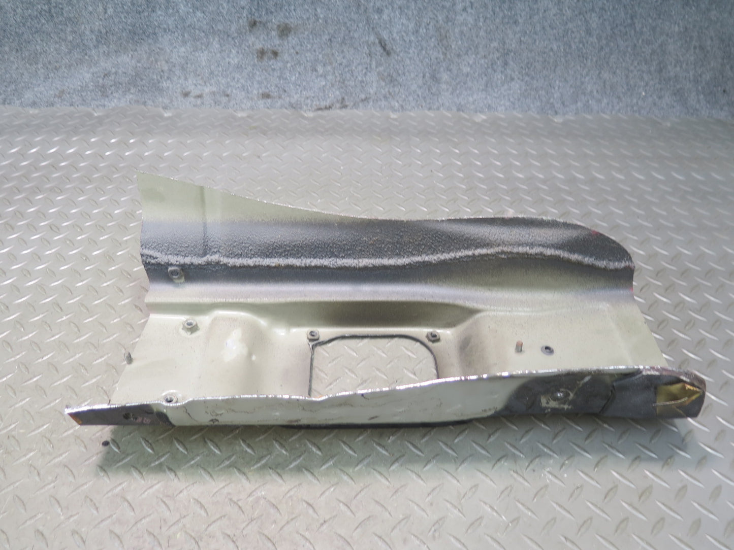 02-05 Lexus JCE10L IS300 M/T Shifter Tunnel Cover Panel w Bracket & Seal Set OEM