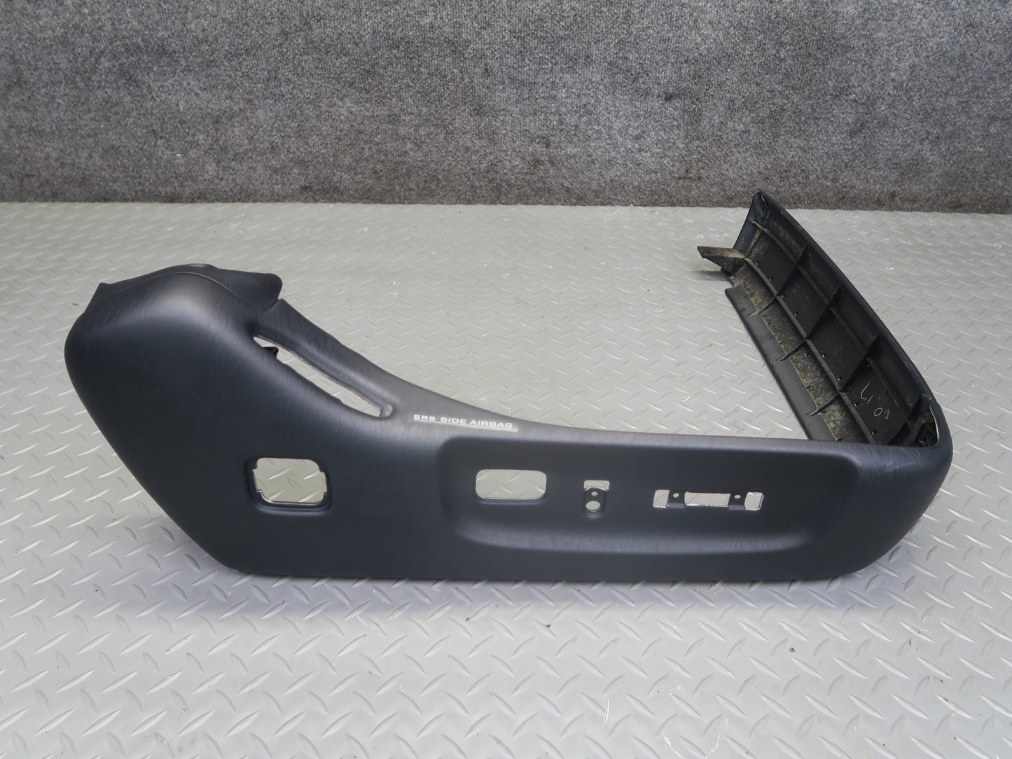 01-05 Lexus UZS160 GS300 GS430 Front Right Seat Trim Cover Panel Black OEM