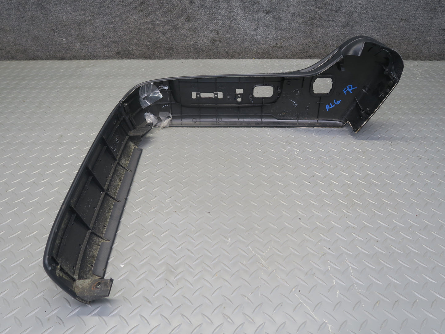 01-05 Lexus UZS160 GS300 GS430 Front Right Seat Trim Cover Panel Black OEM