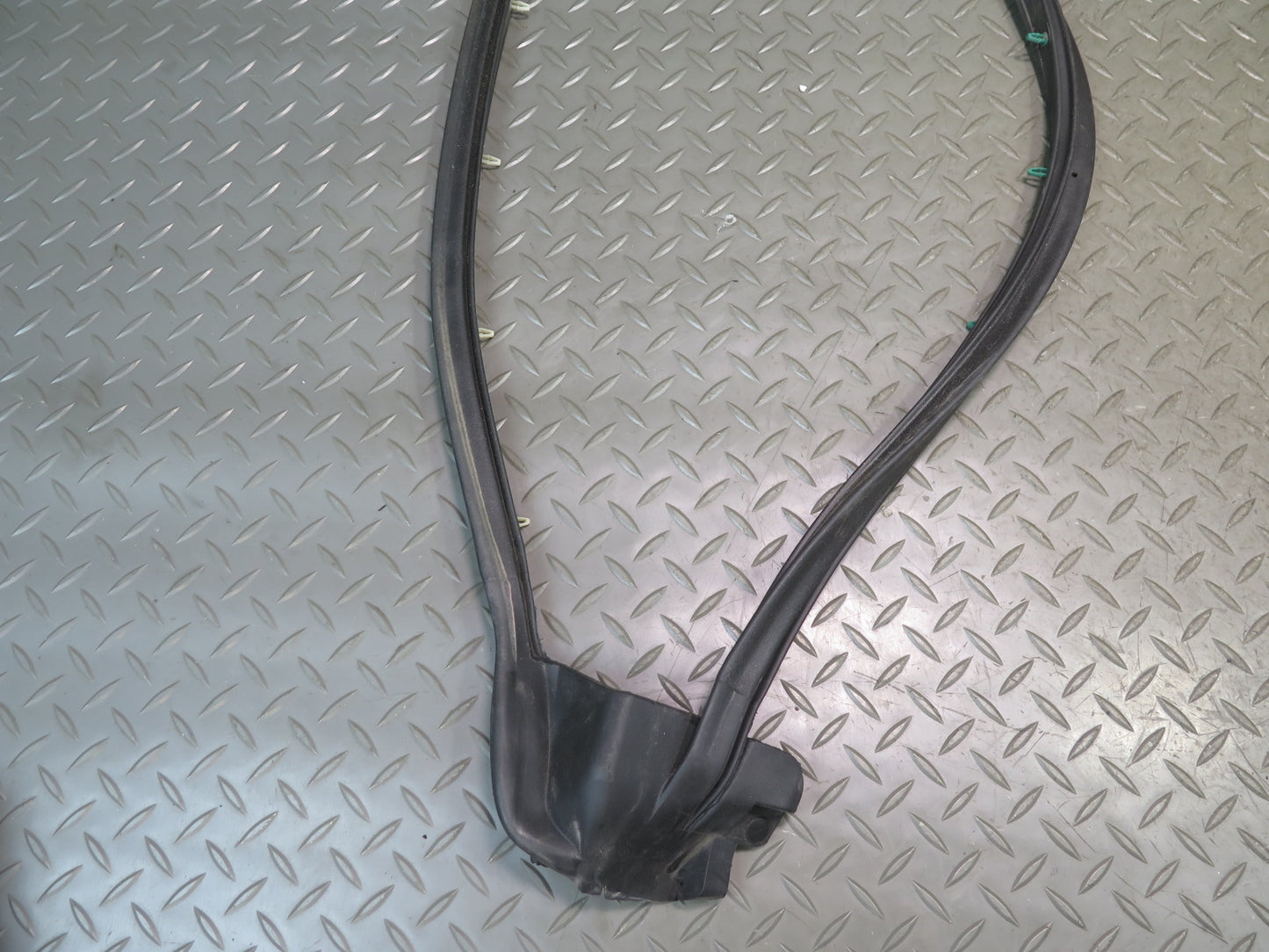 14-19 Chevrolet Corvette C7 Right Door Weatherstrip Rubber Seal 84008529 OEM