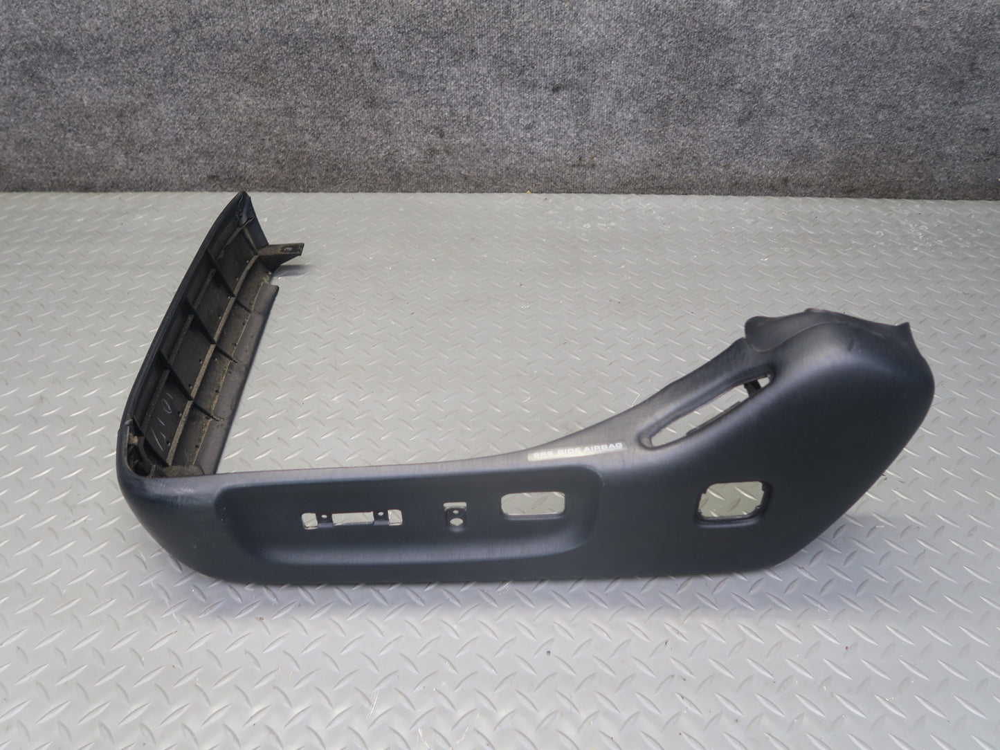 01-05 Lexus UZS160 GS300 GS430 Front Left Seat Trim Cover Panel  Black OEM