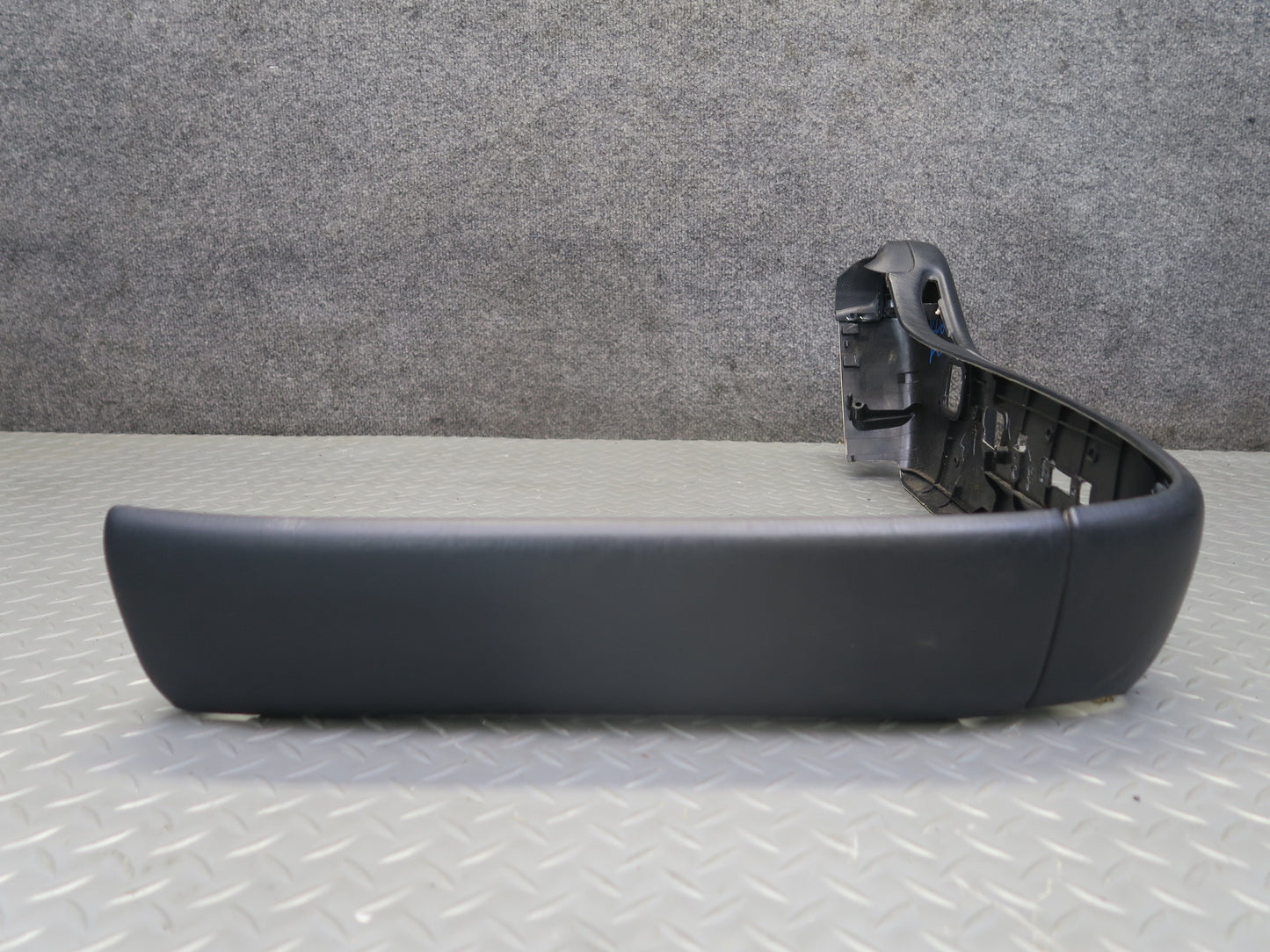 01-05 Lexus UZS160 GS300 GS430 Front Left Seat Trim Cover Panel  Black OEM