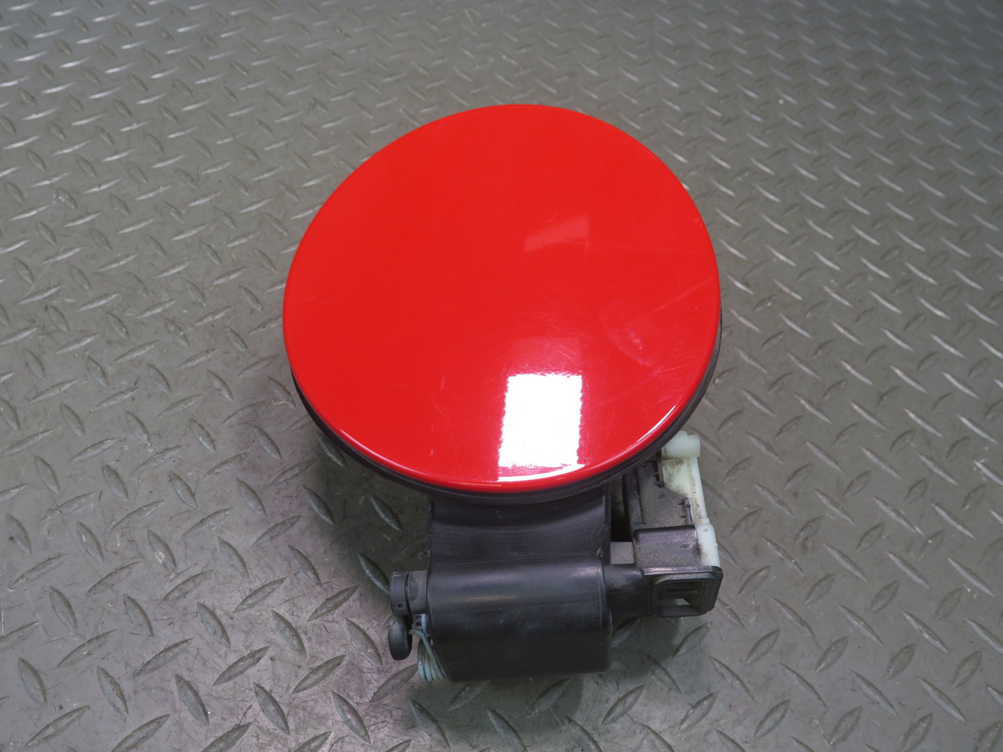 15-19 Chevrolet Corvette C7  Fuel Tank Filler Door Lid w Actuator OEM