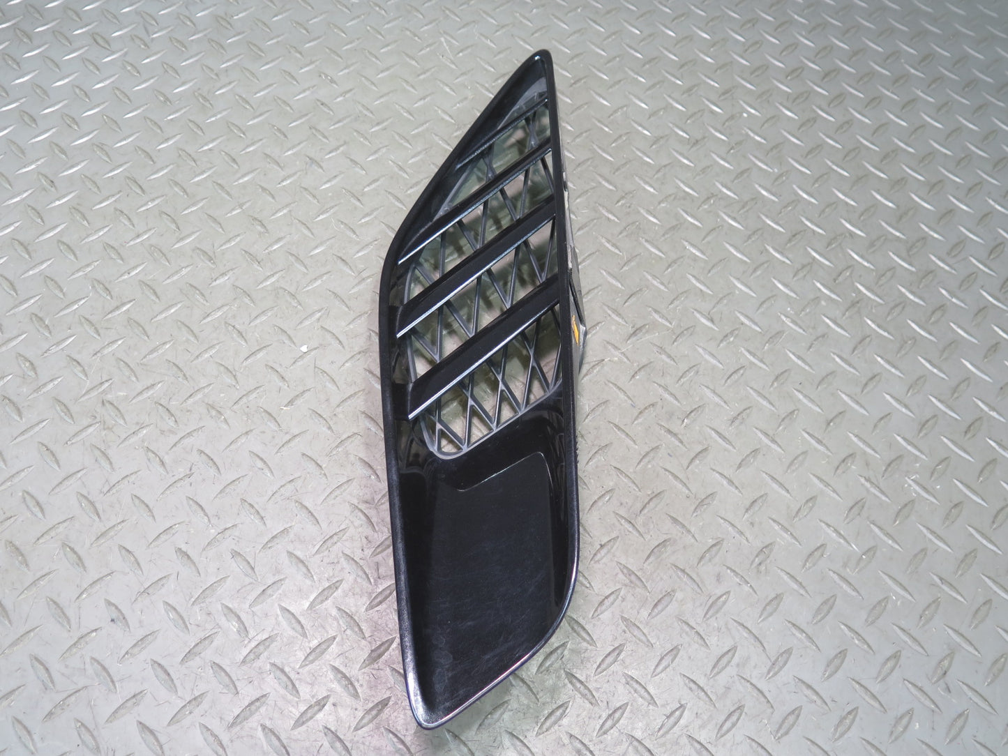 14-19 Chevrolet Corvette C7 Set of 2 Rear Quarter Air Vent Scoop Bezel Panel OEM