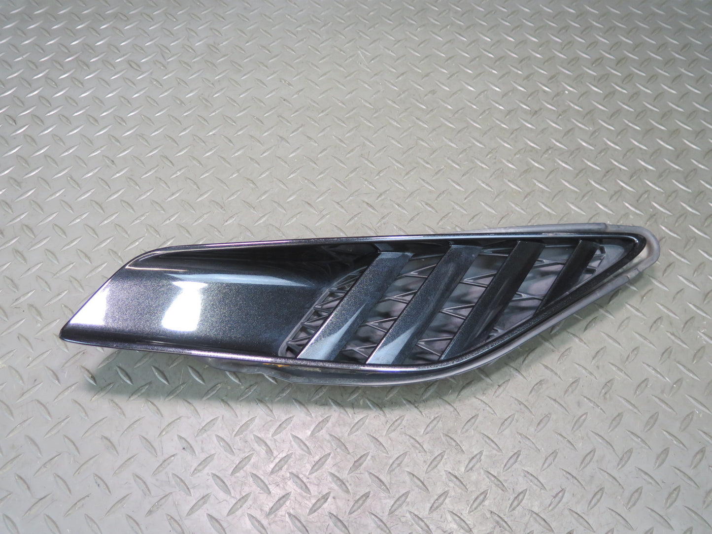 14-19 Chevrolet Corvette C7 Set of 2 Rear Quarter Air Vent Scoop Bezel Panel OEM