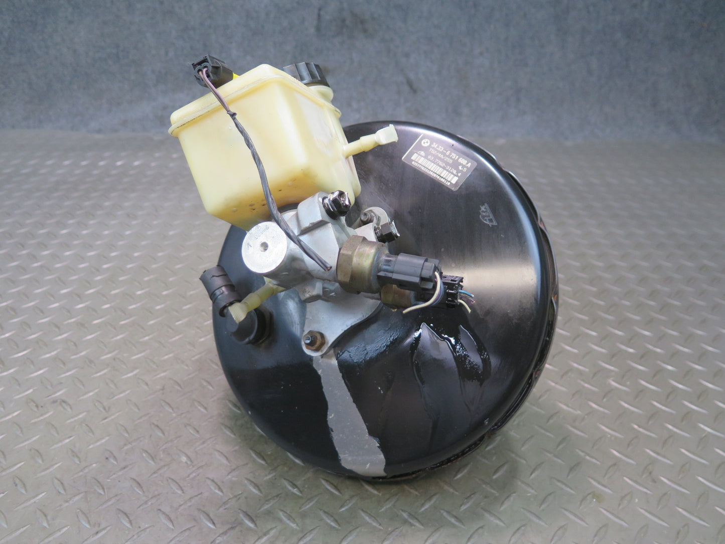 01-02 BMW E36/7 Z3 DSC Brake Booster Master Cylinder w Fluid Tank 6751600 OEM