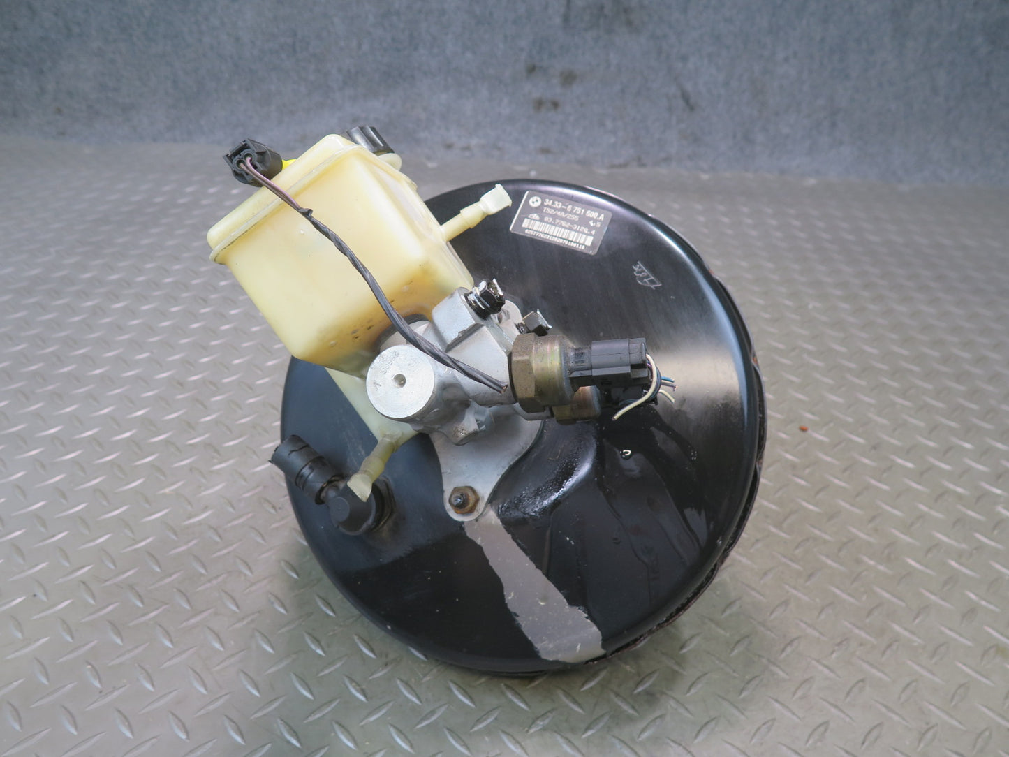 01-02 BMW E36/7 Z3 DSC Brake Booster Master Cylinder w Fluid Tank 6751600 OEM