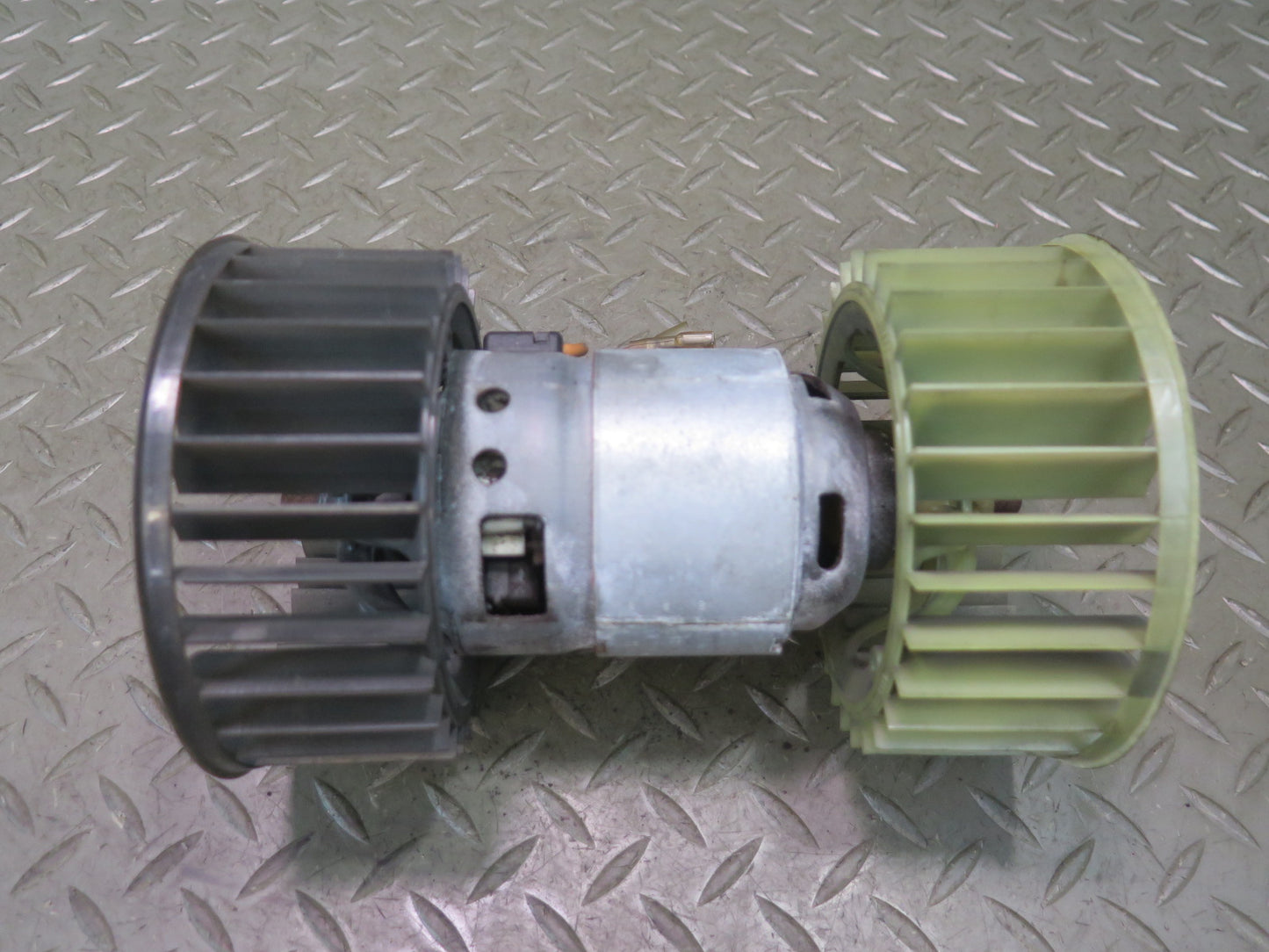 00-02 BMW E36/7 Z3 AC Heater Blower Motor Fan OEM