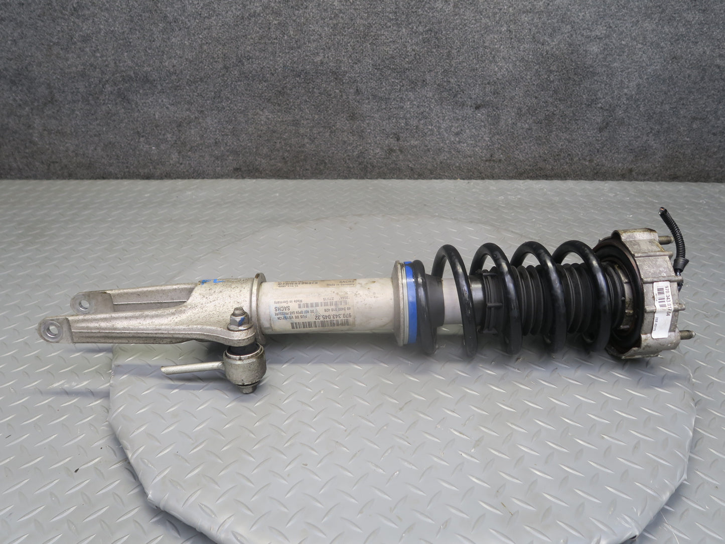 2014-2016 Porsche Panamera 4 970 Front Left & Right Side Shock Strut Support Set