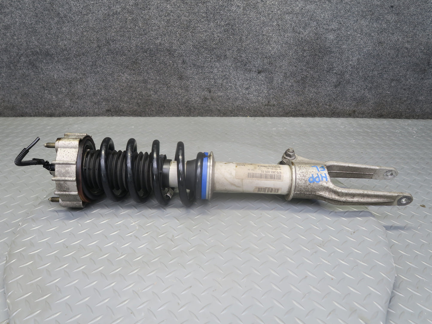 2014-2016 Porsche Panamera 4 970 Front Left & Right Side Shock Strut Support Set