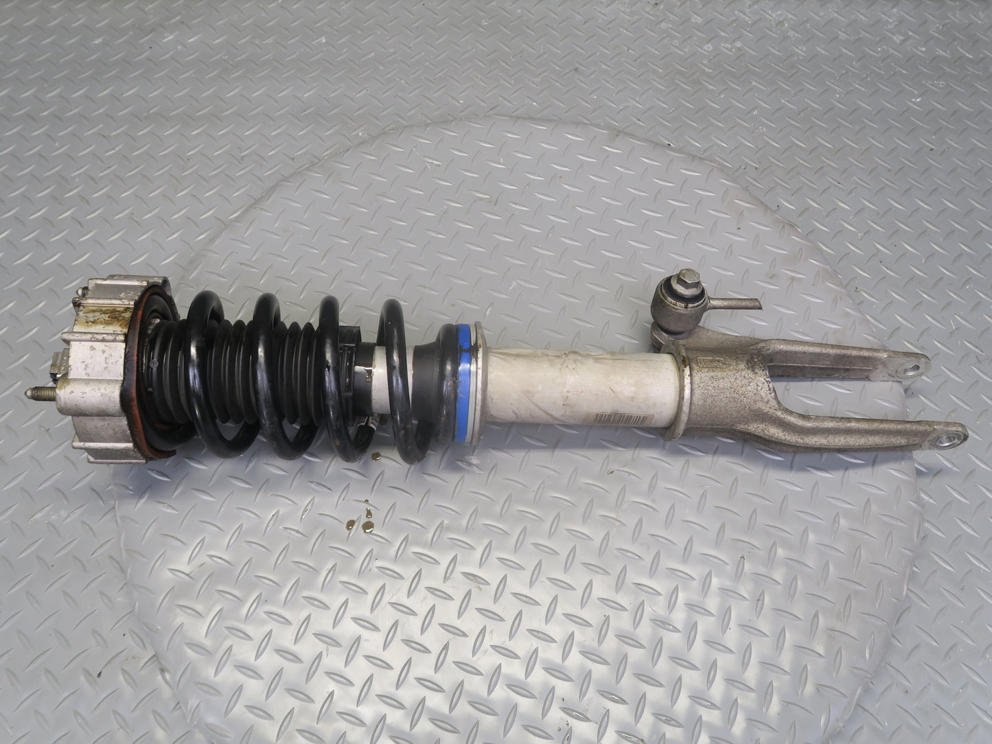 2014-2016 Porsche Panamera 4 970 Front Left & Right Side Shock Strut Support Set