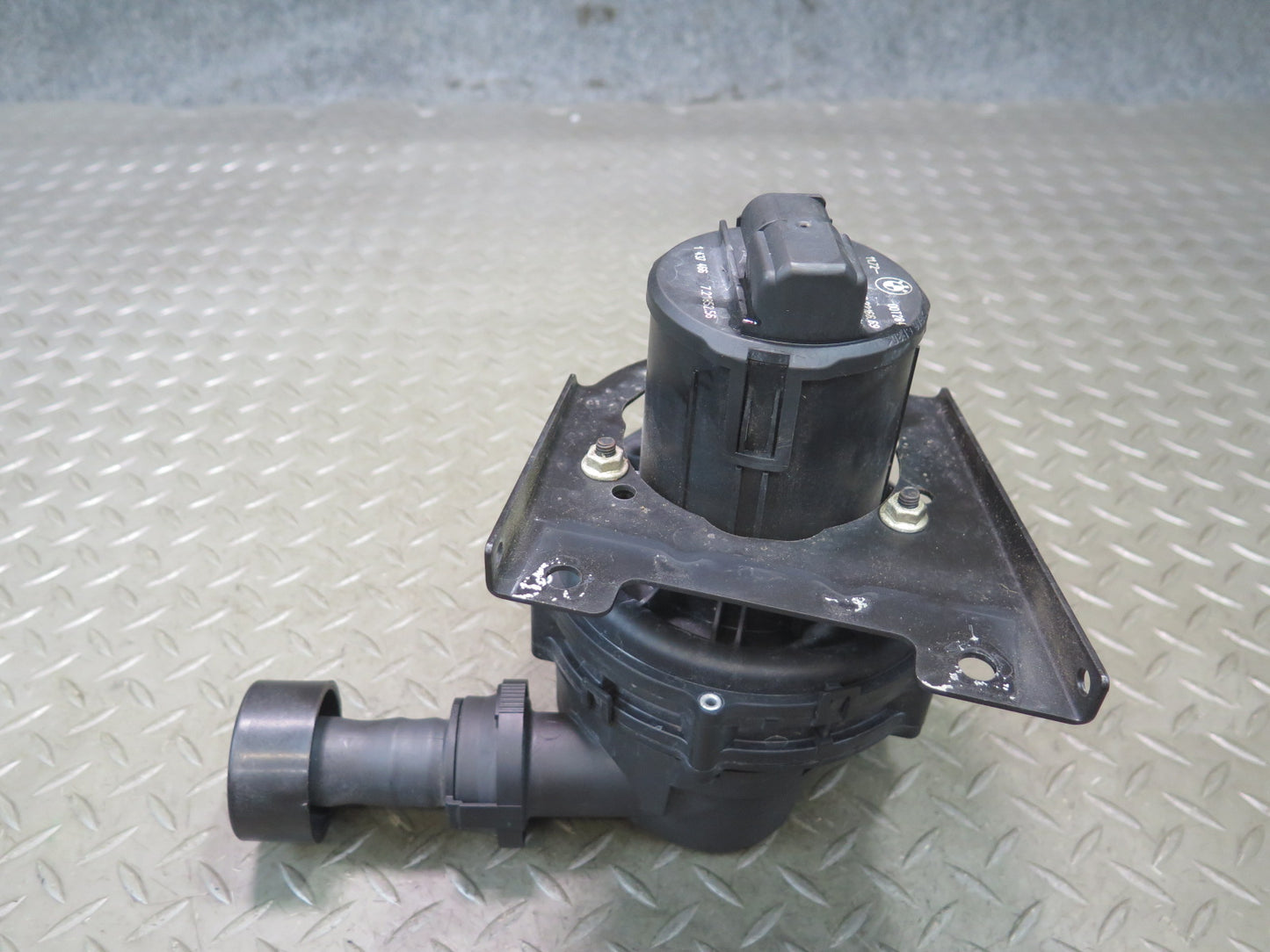 99-02 BMW E36/7 Z3 M52 M54 Smog Secondary Air Pump 1437465 OEM