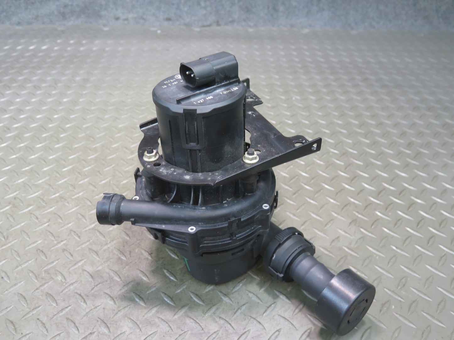 99-02 BMW E36/7 Z3 M52 M54 Smog Secondary Air Pump 1437465 OEM