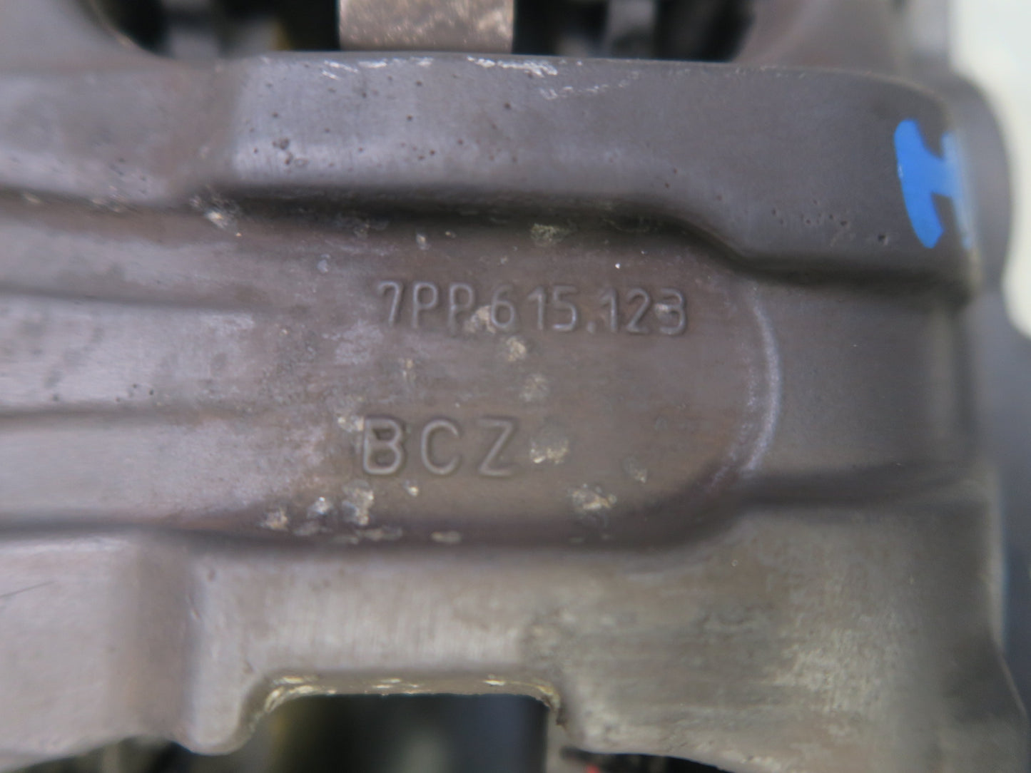 10-16 Porsche Panamera 4 970 AWD Front Left & Right Brembo Brake Caliper Set 37K