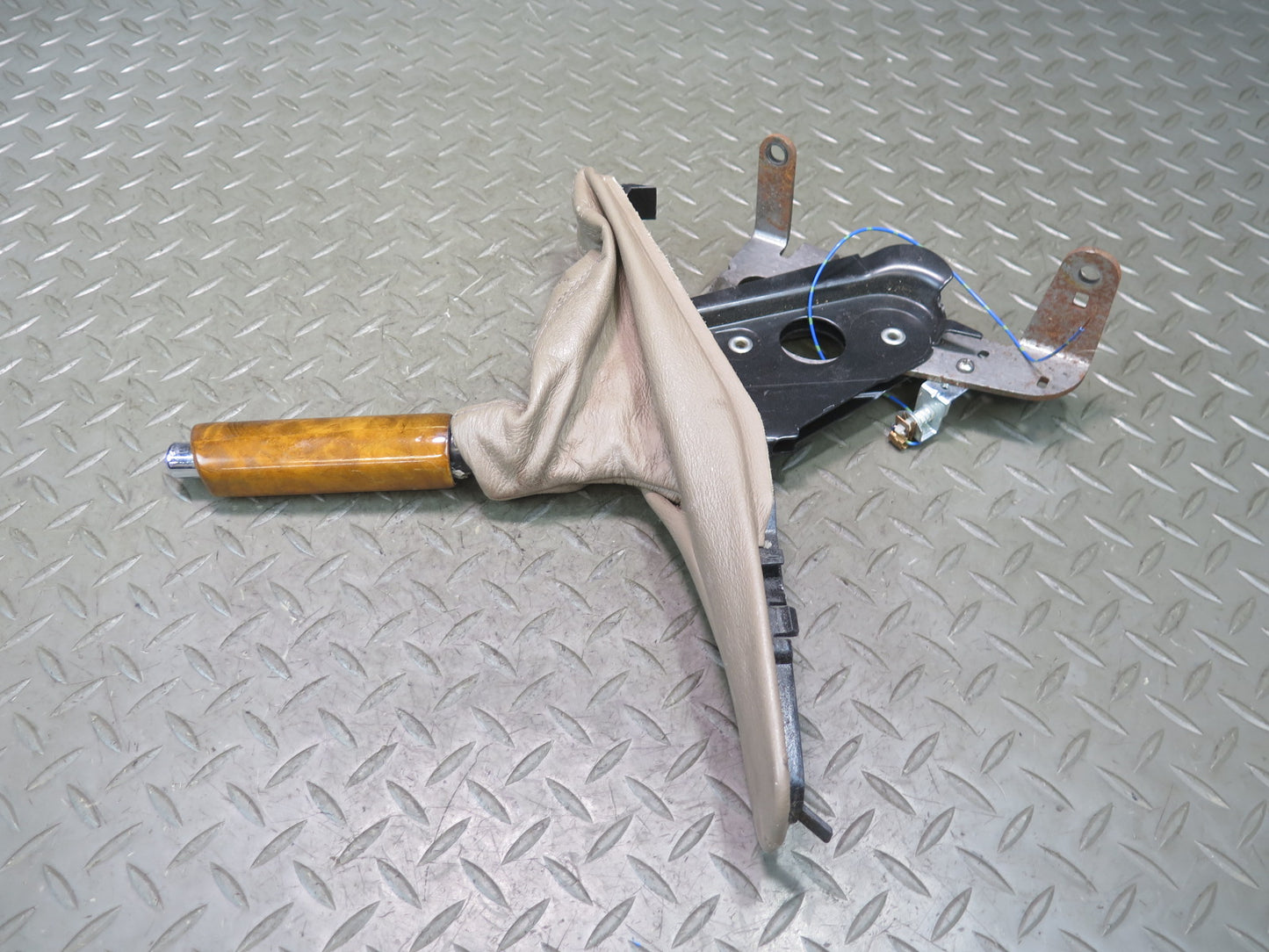 00-02 BMW E36/7 Z3 Emergency Parking Handbrake Lever Maple Wood w Beige Boot OEM