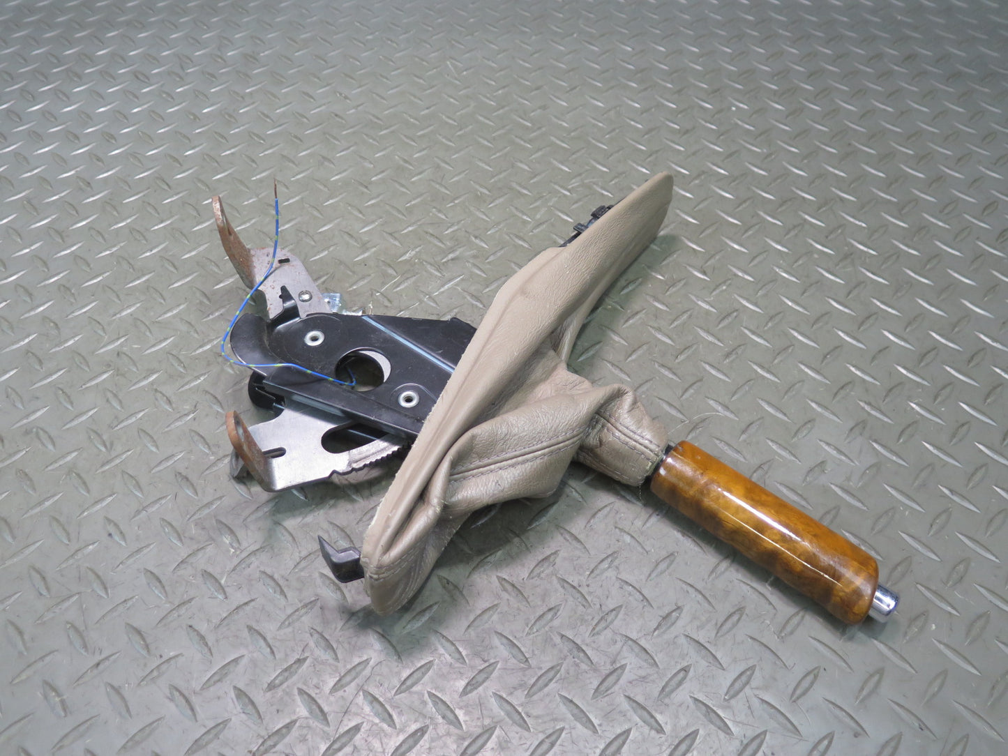 00-02 BMW E36/7 Z3 Emergency Parking Handbrake Lever Maple Wood w Beige Boot OEM