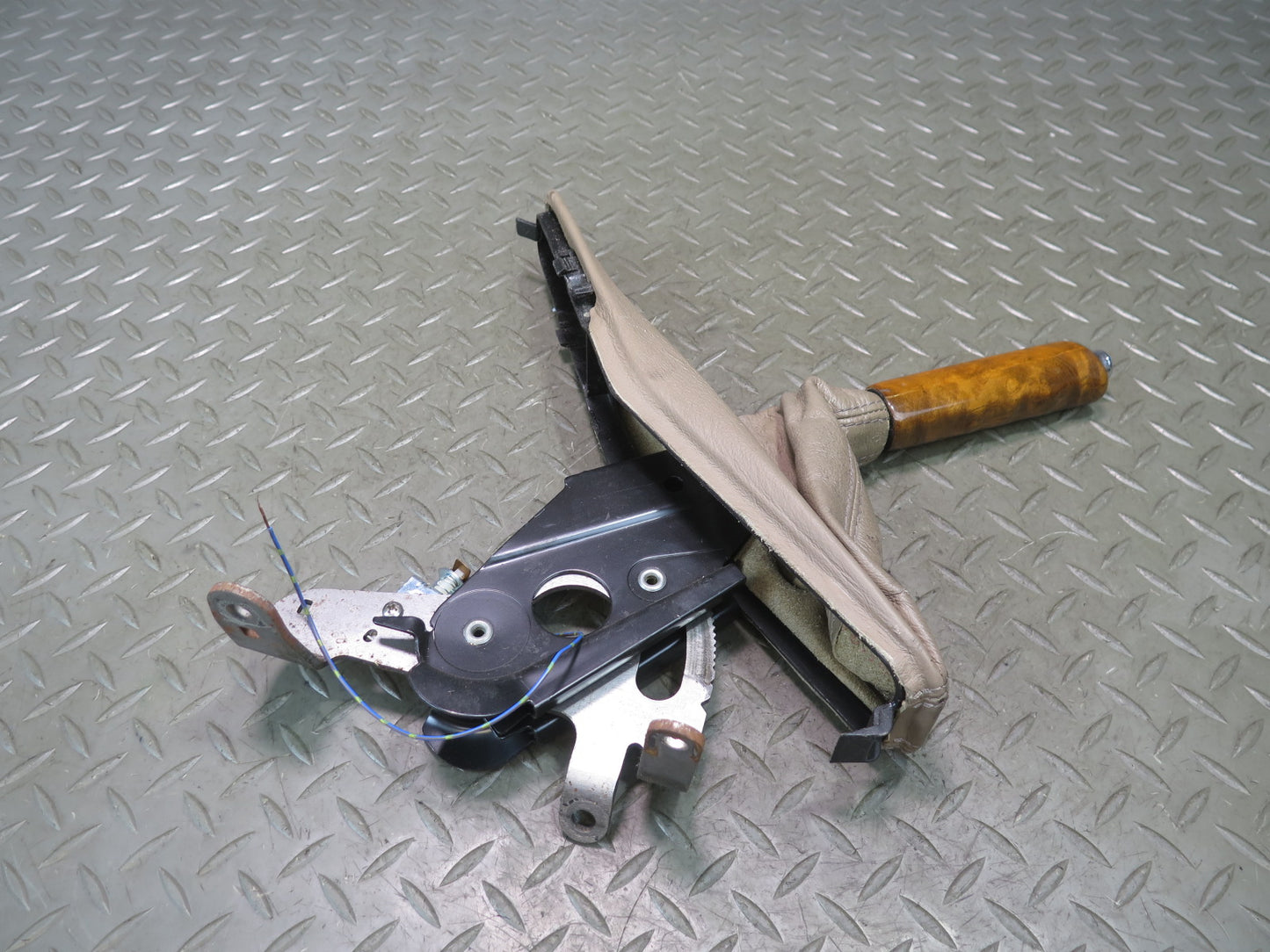 00-02 BMW E36/7 Z3 Emergency Parking Handbrake Lever Maple Wood w Beige Boot OEM