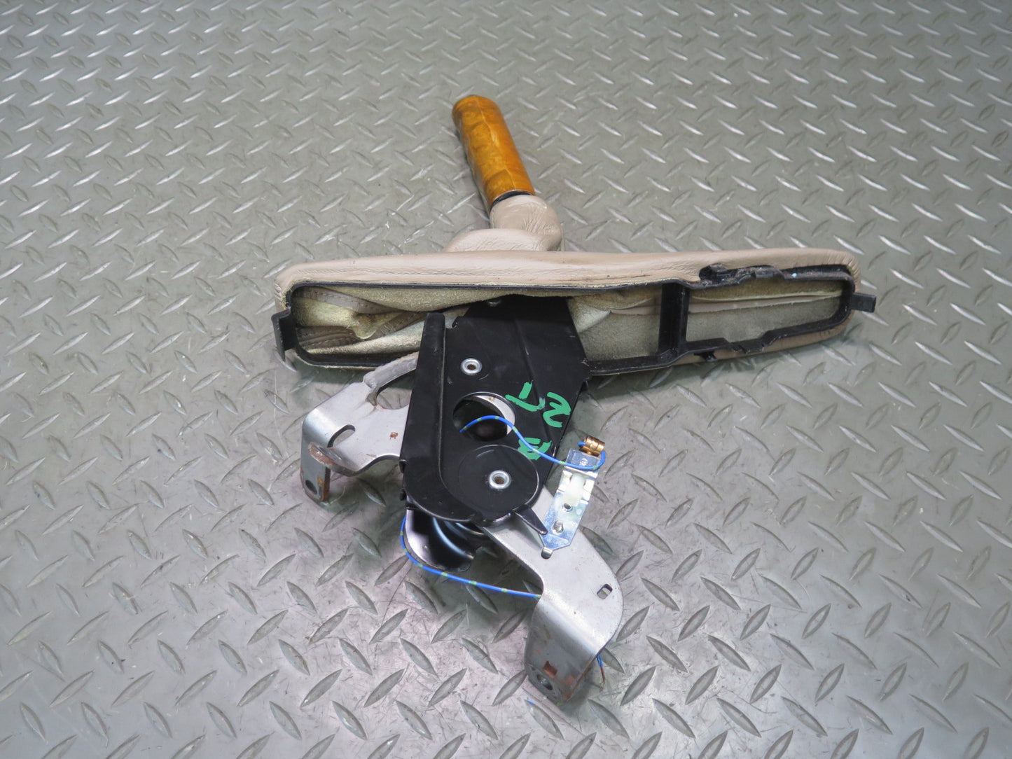 00-02 BMW E36/7 Z3 Emergency Parking Handbrake Lever Maple Wood w Beige Boot OEM