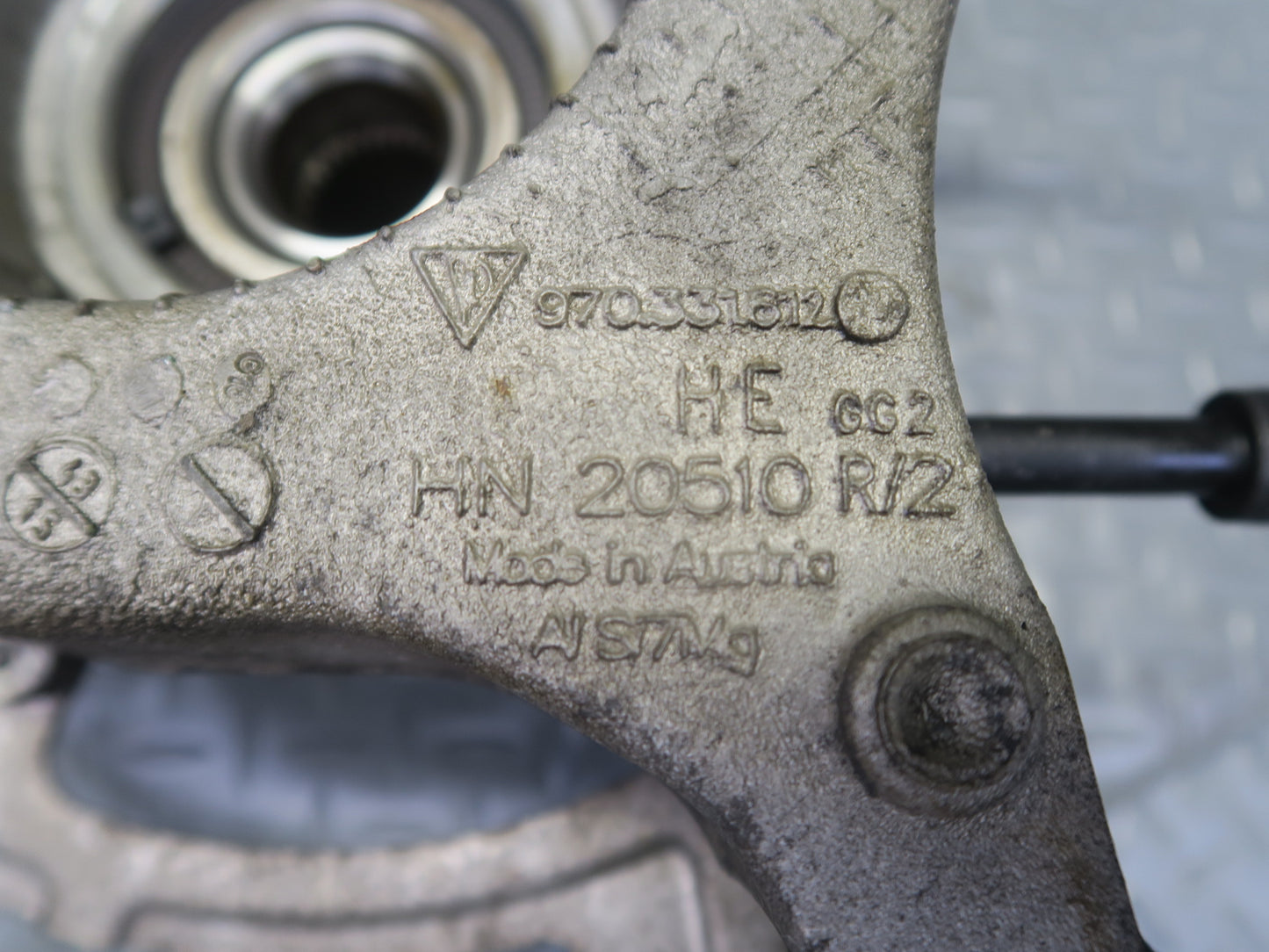 2014-2016 Porsche Panamera 4 970 Rear Right Spindle Knuckle Wheel Hub Bearing